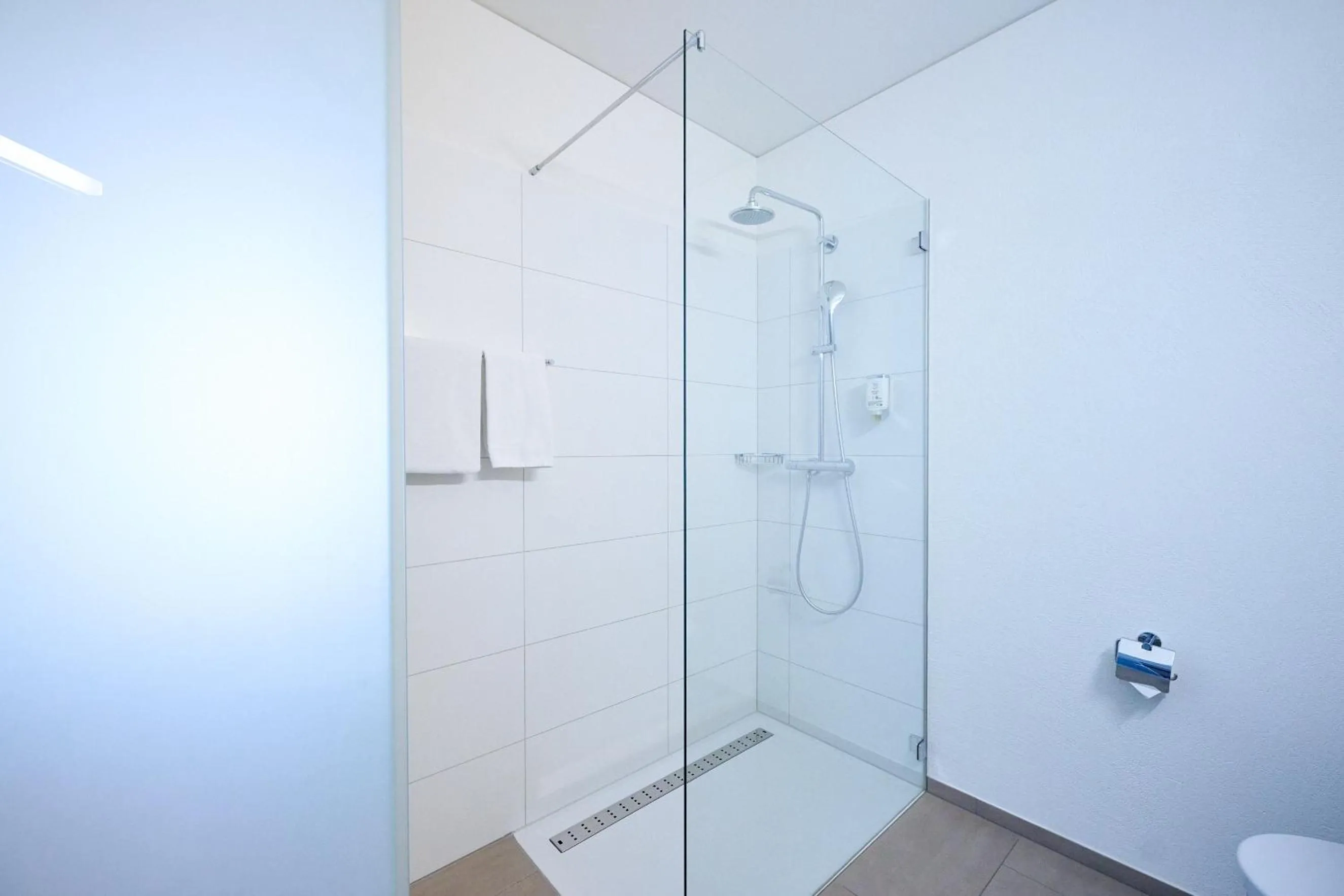 Shower in Smart Hotel Kreisel --Self check-In