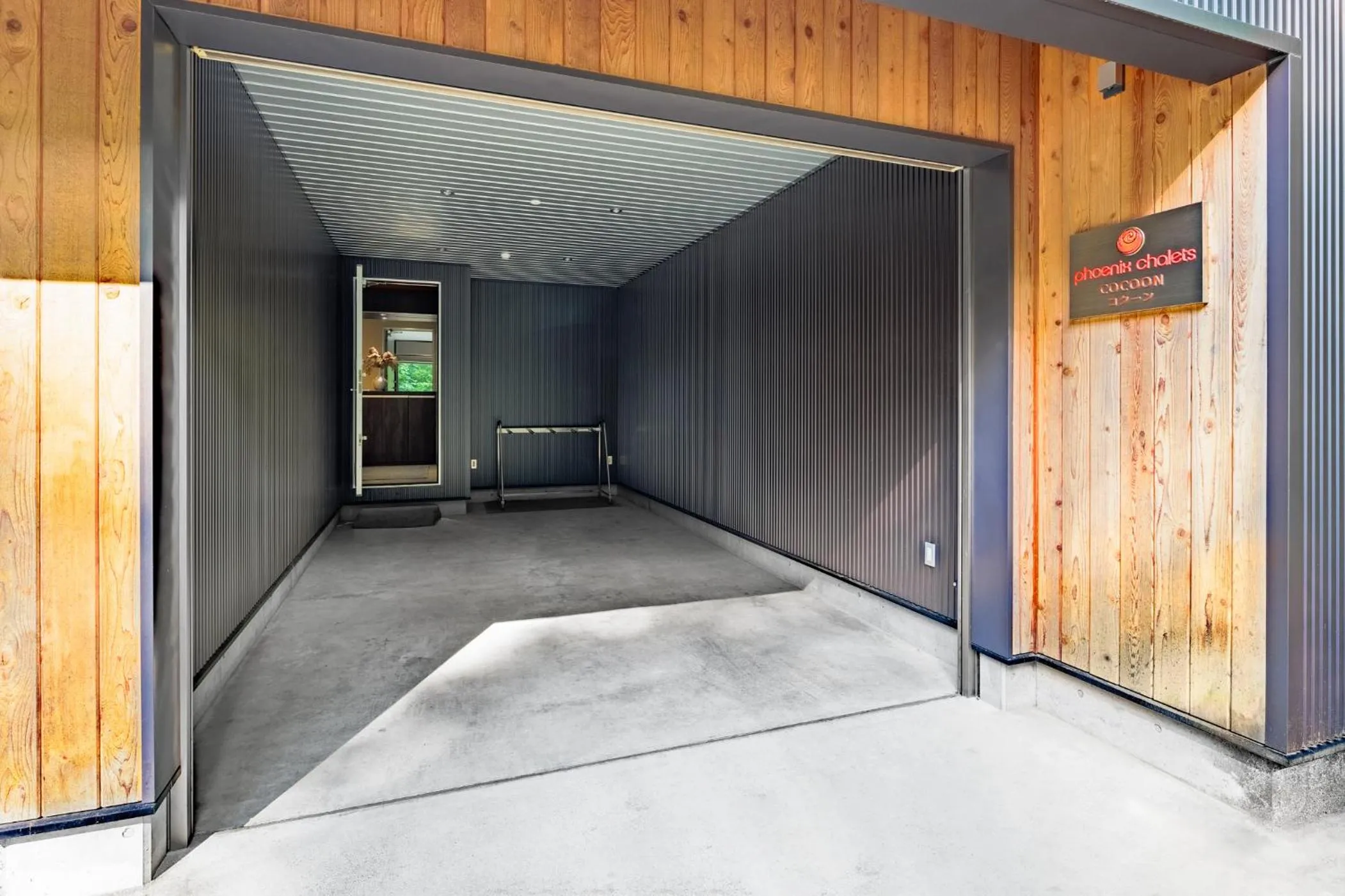 Phoenix Cocoon by HHG