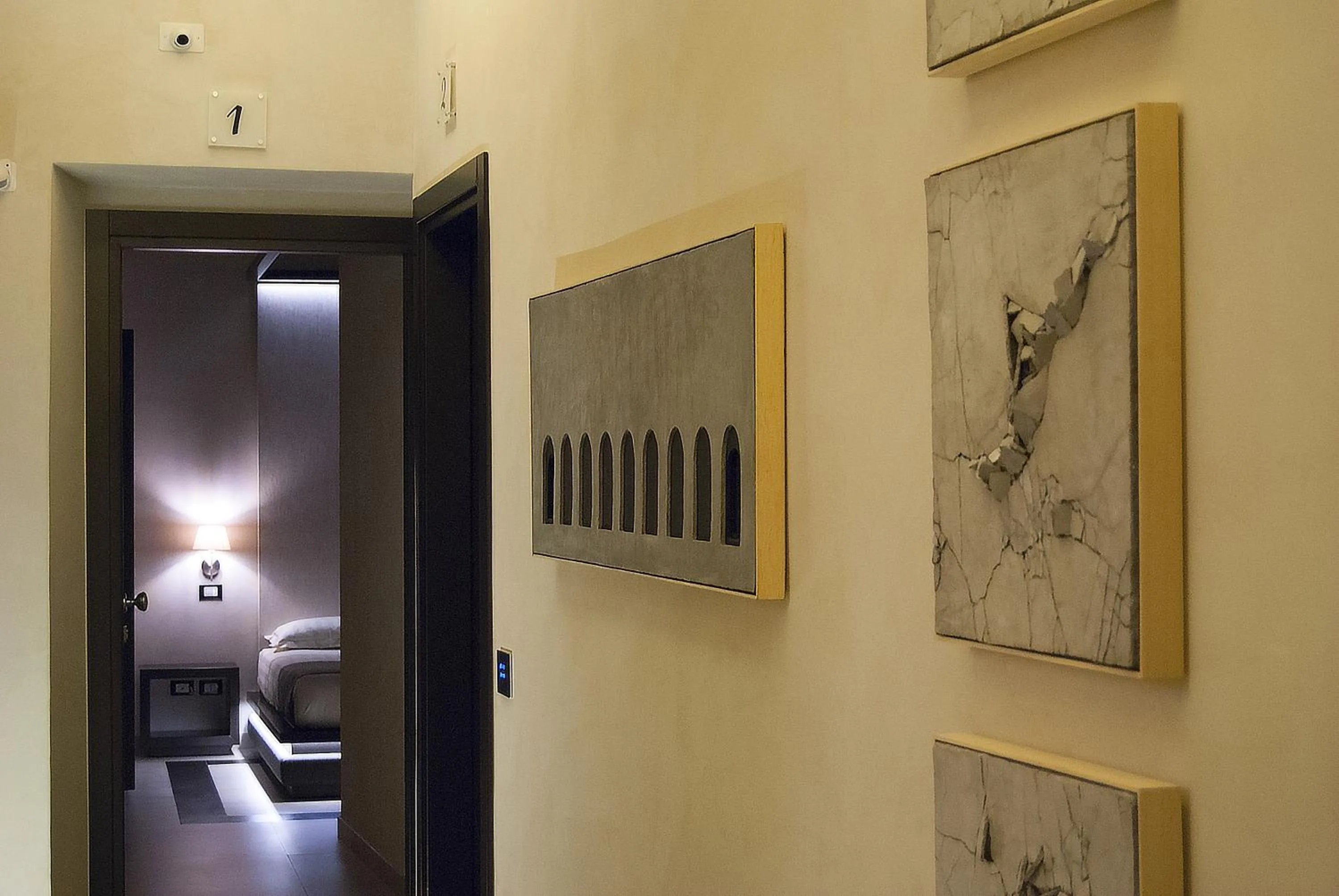 Decorative detail in Campo De’ Fiori Prestige Rooms
