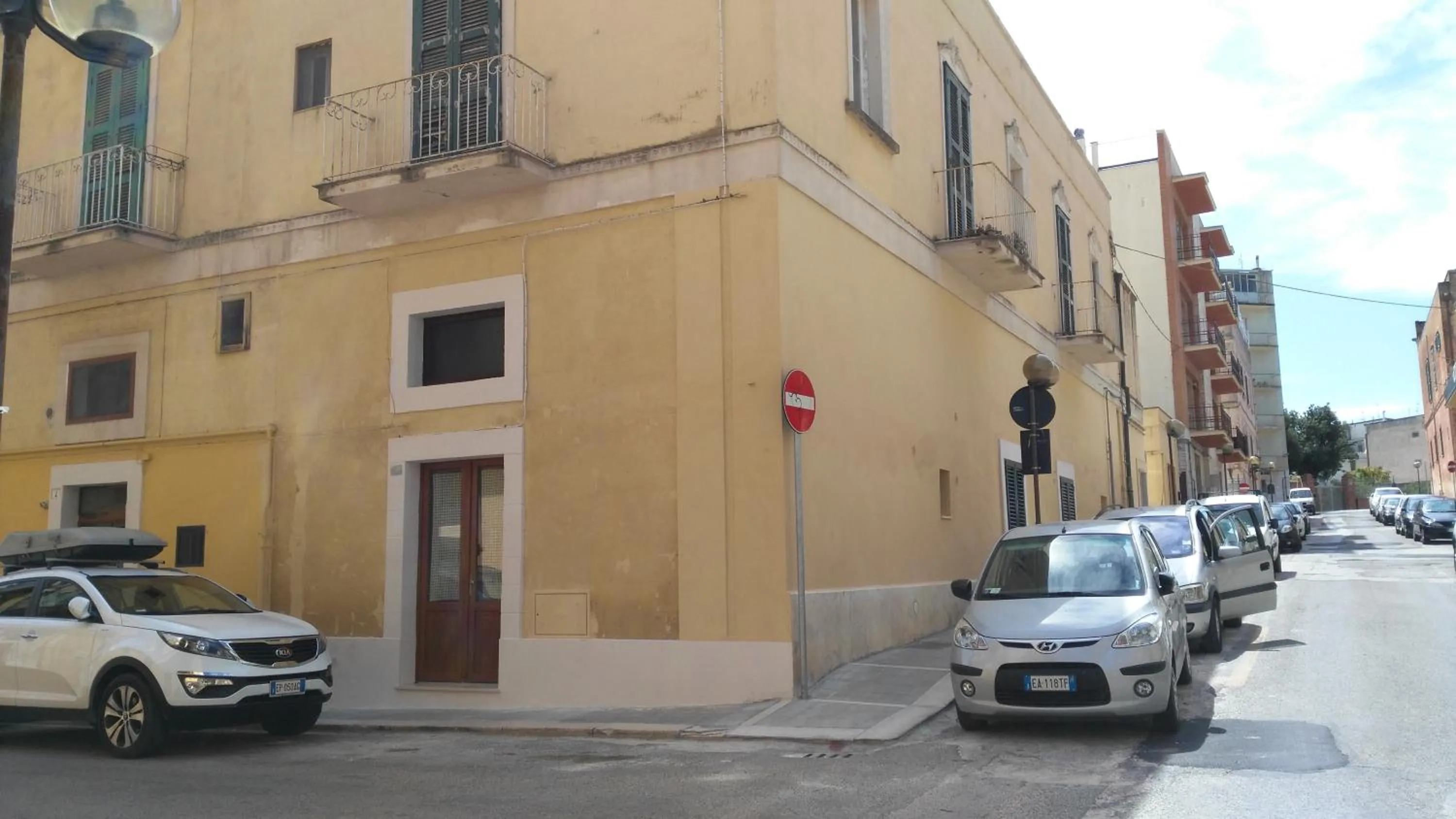 Facade/entrance in Hydria Rooms