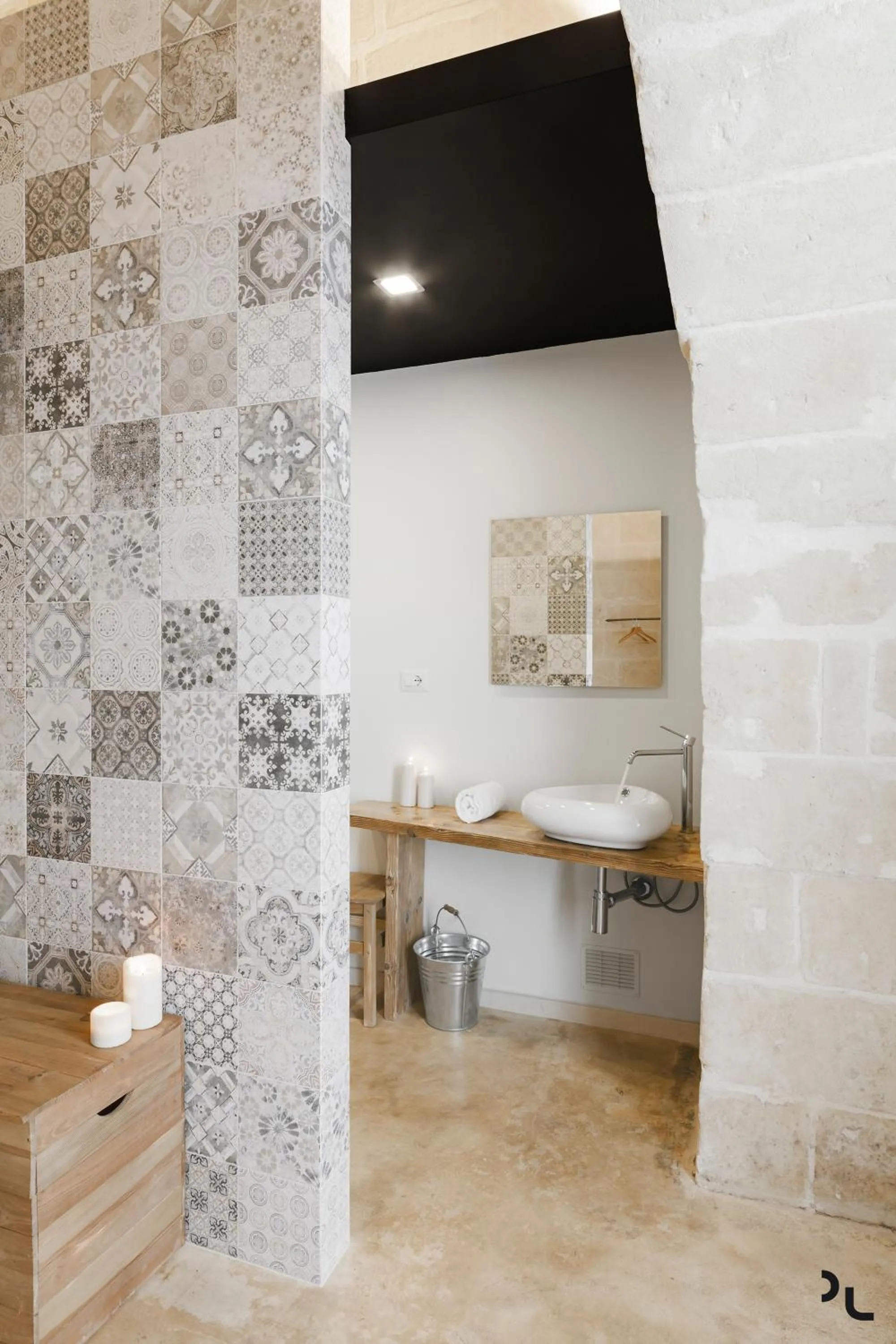 Bathroom in Hydria Rooms