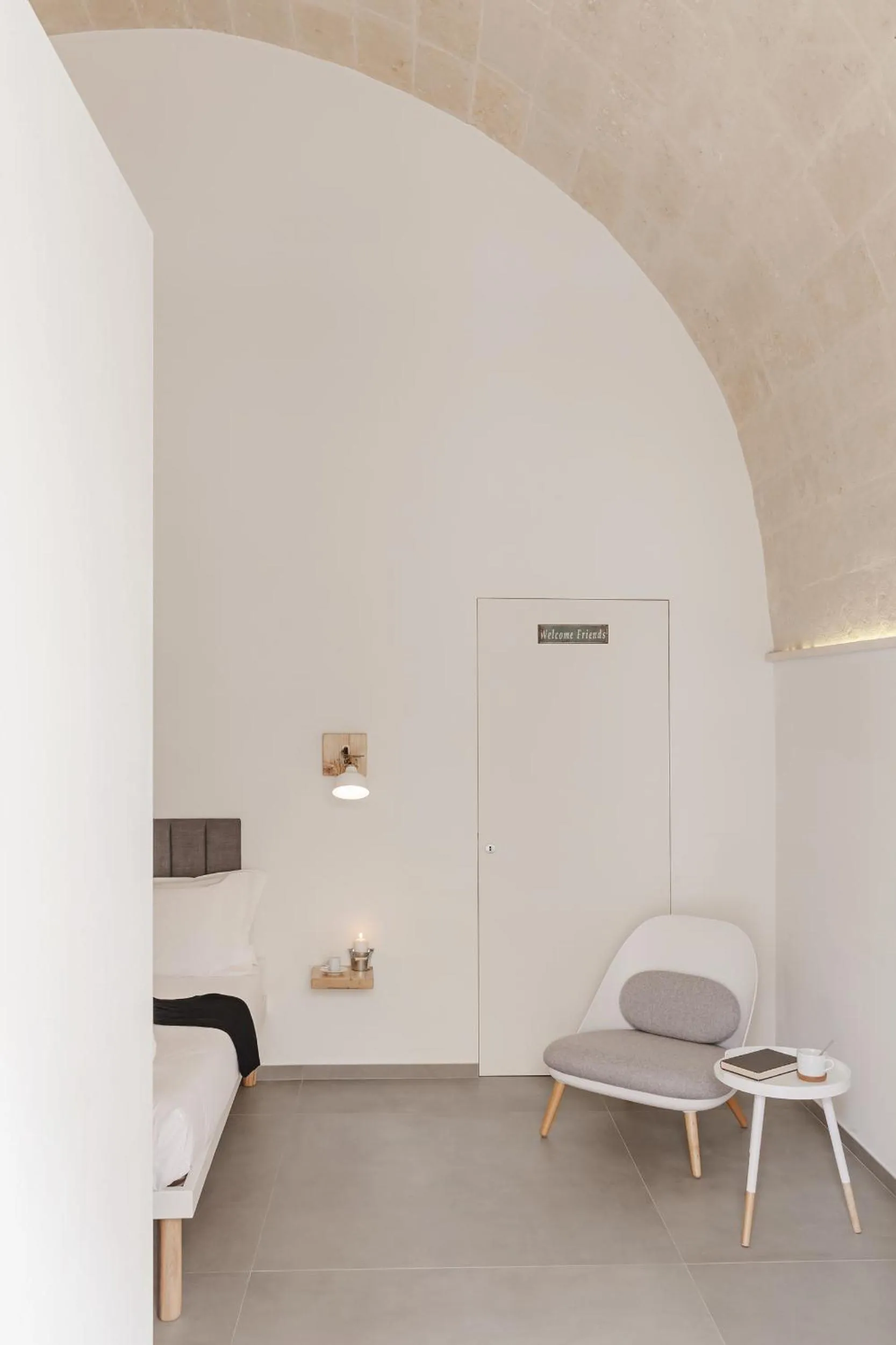 Bedroom in Hydria Rooms