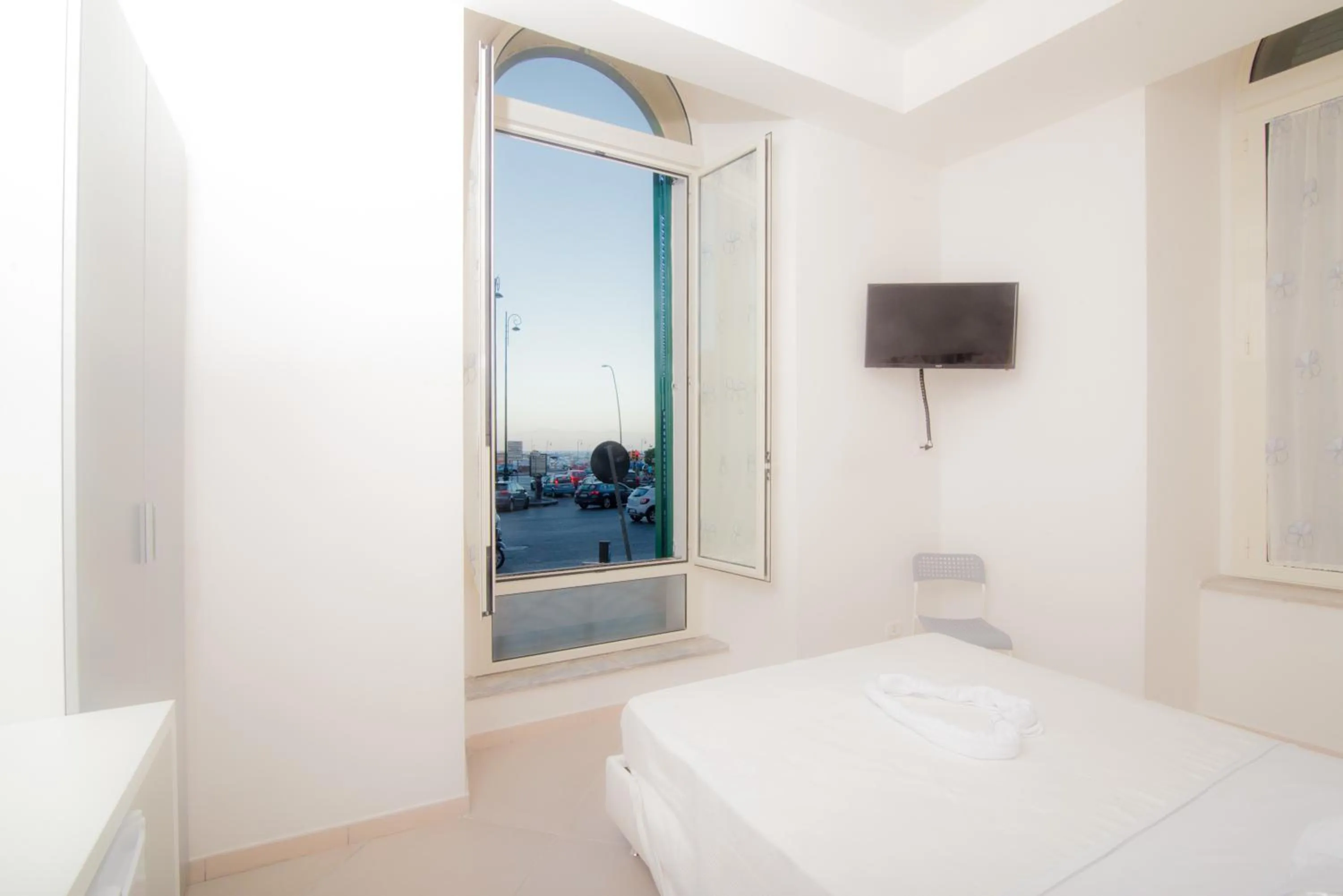 TV and multimedia, Bed in B&B Lungomare