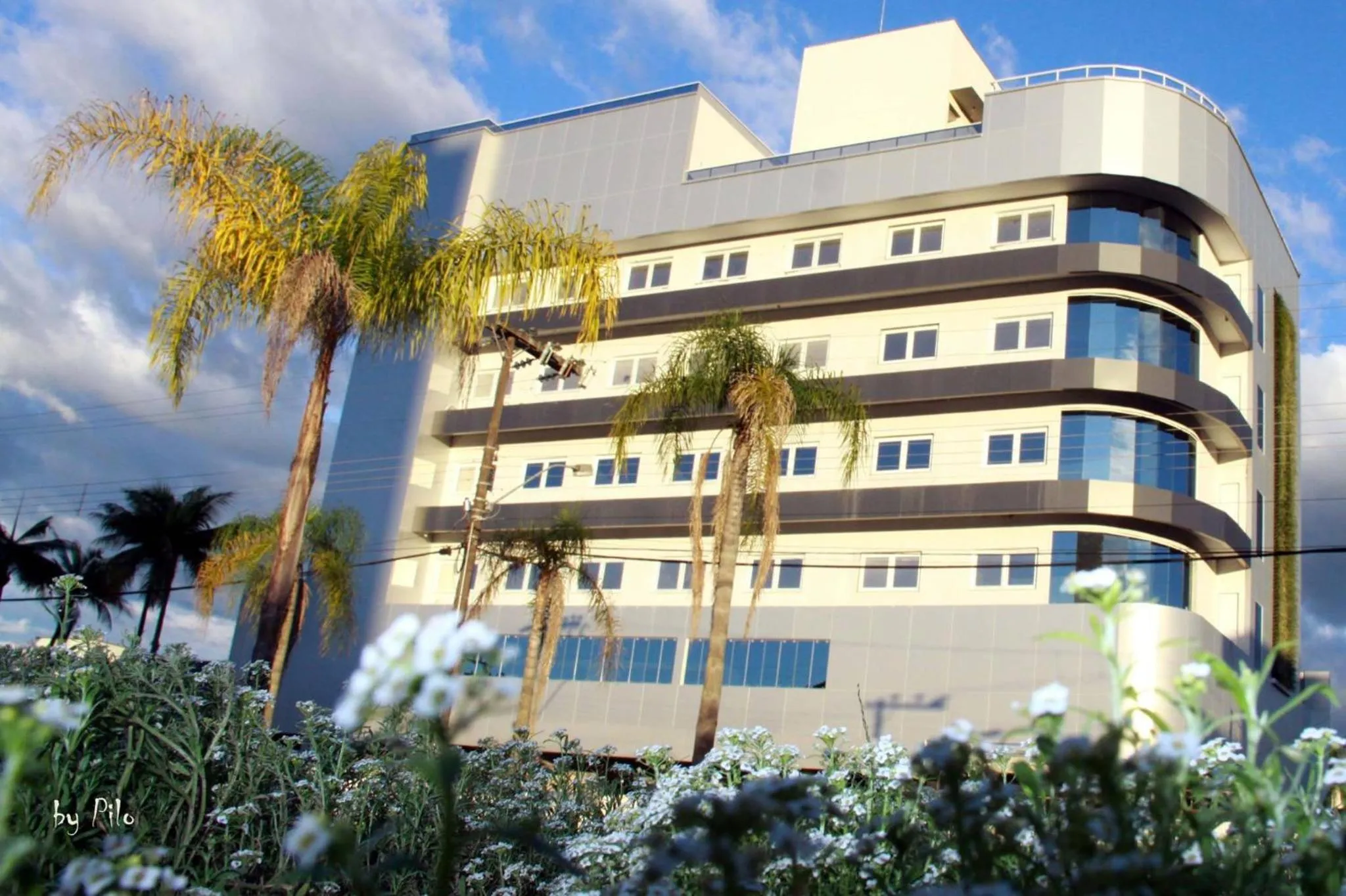 Property building in Blue Hill Hotel