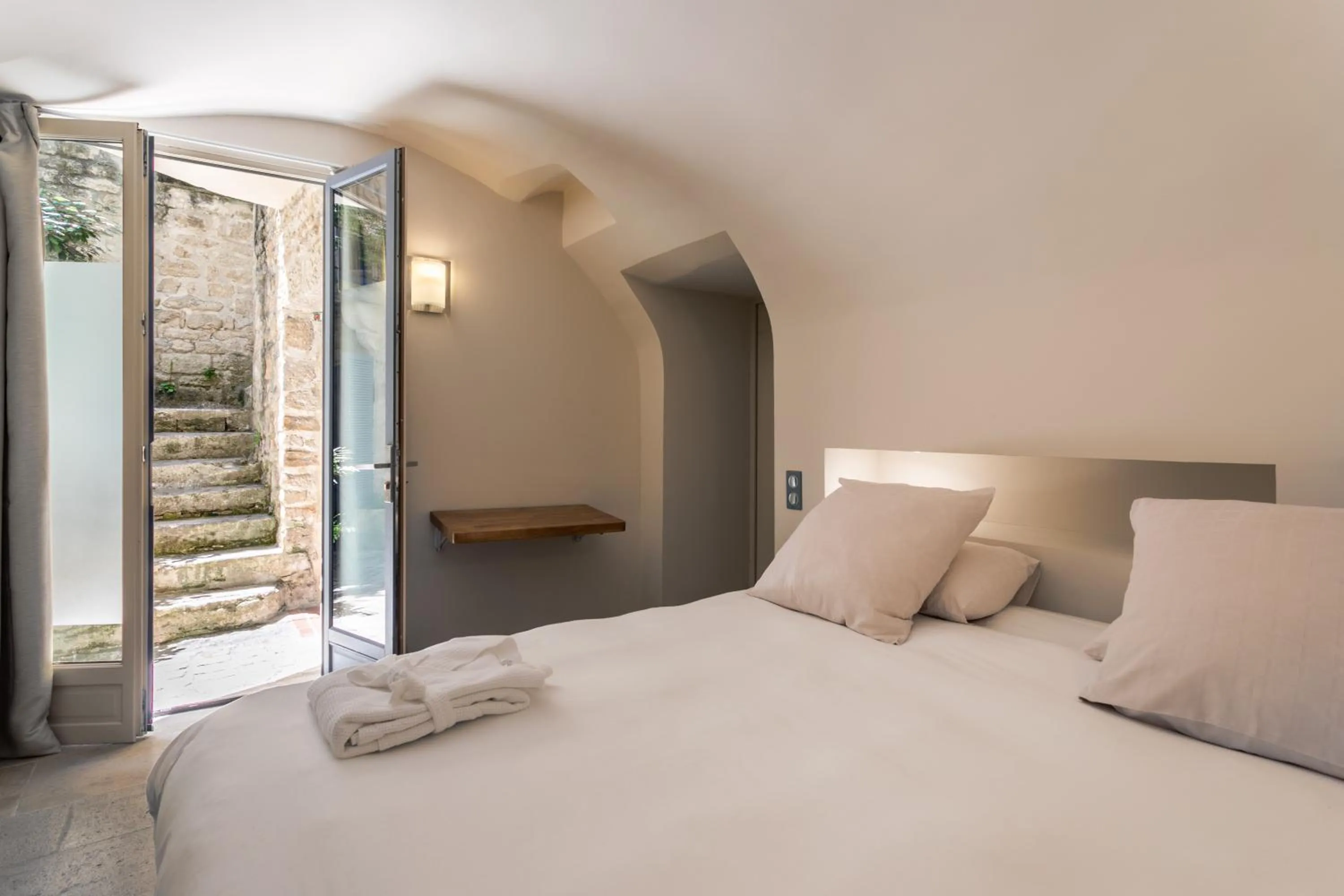 Bed in Boutique Hôtel Entraigues