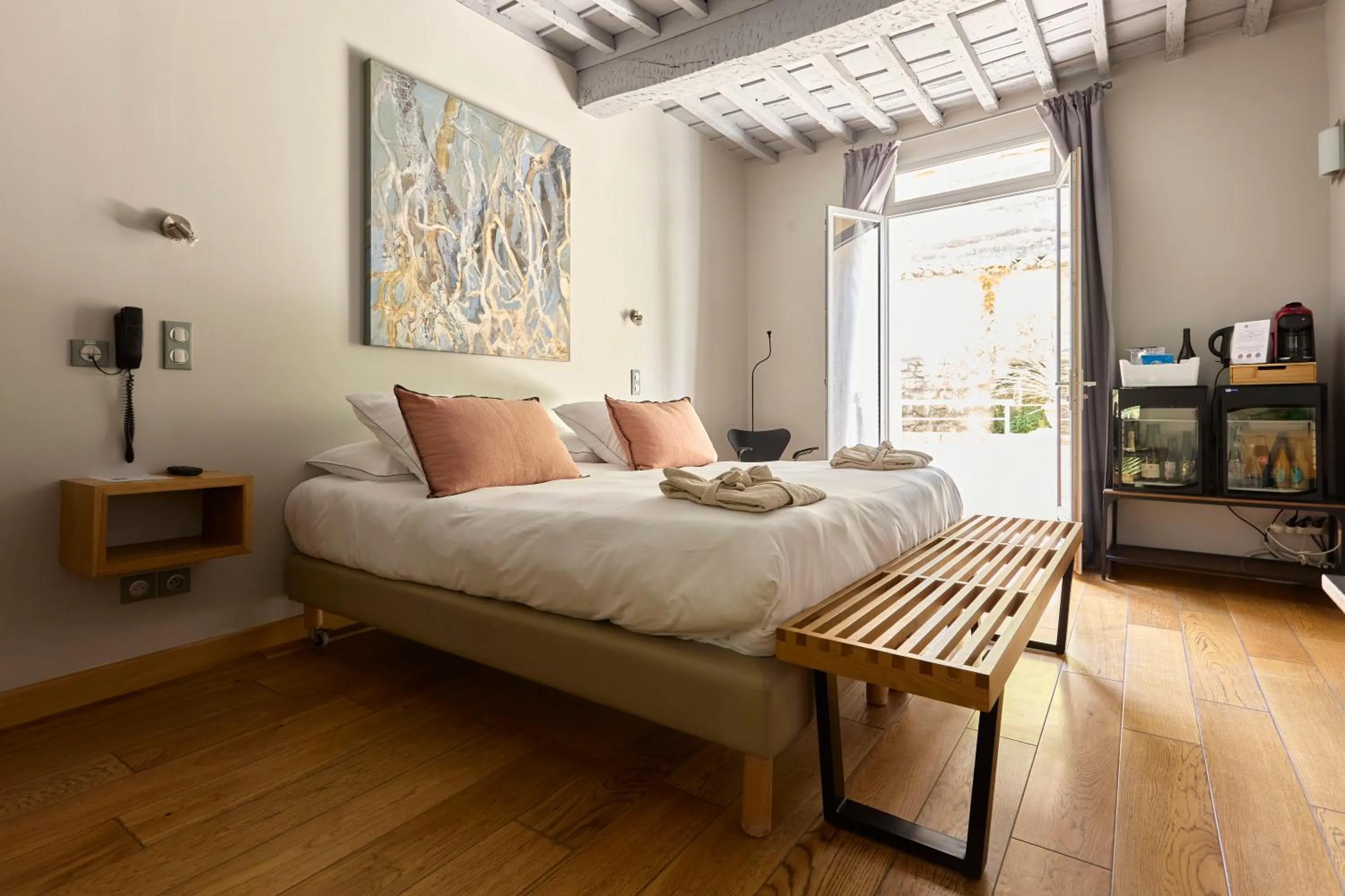 Bed in Boutique Hôtel Entraigues