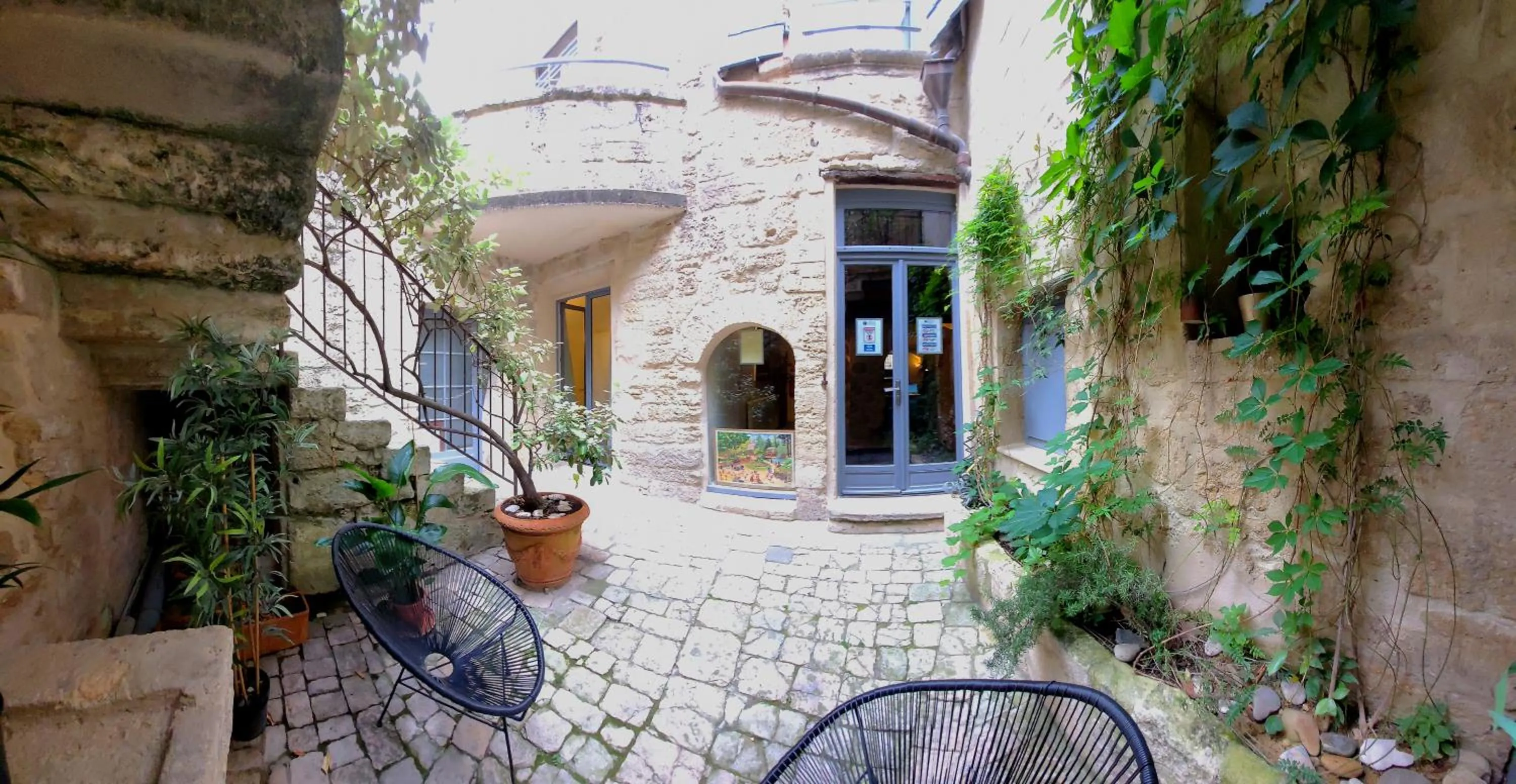 Patio in Boutique Hôtel Entraigues