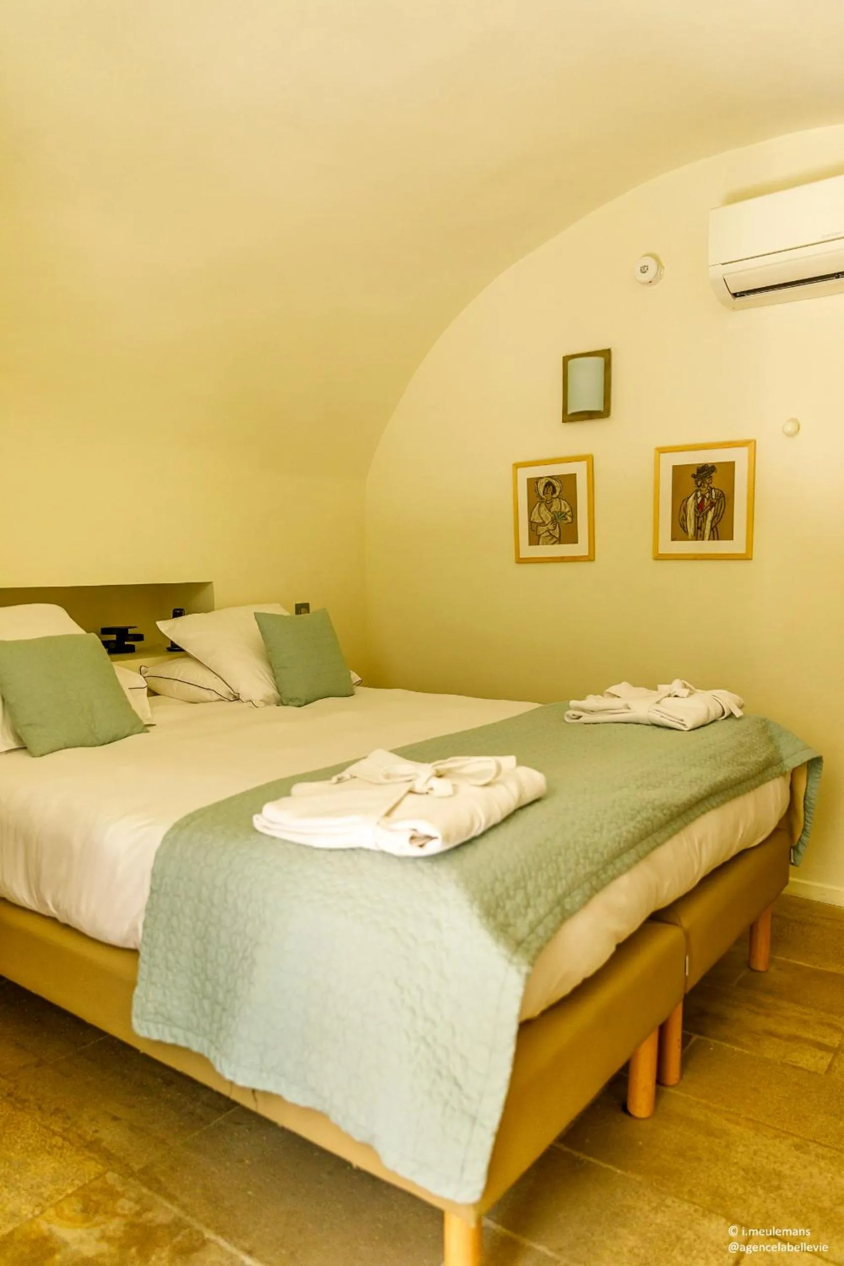 Bed in Boutique Hôtel Entraigues