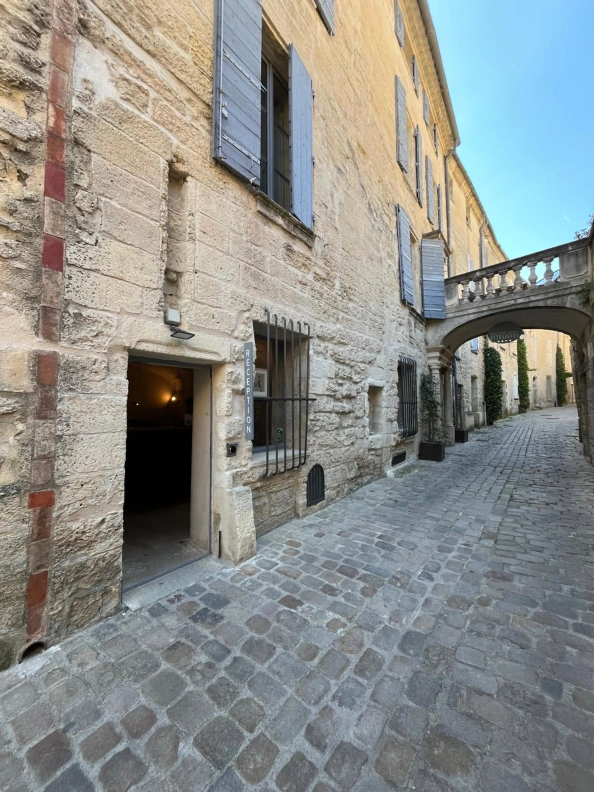 Property building in Boutique Hôtel Entraigues