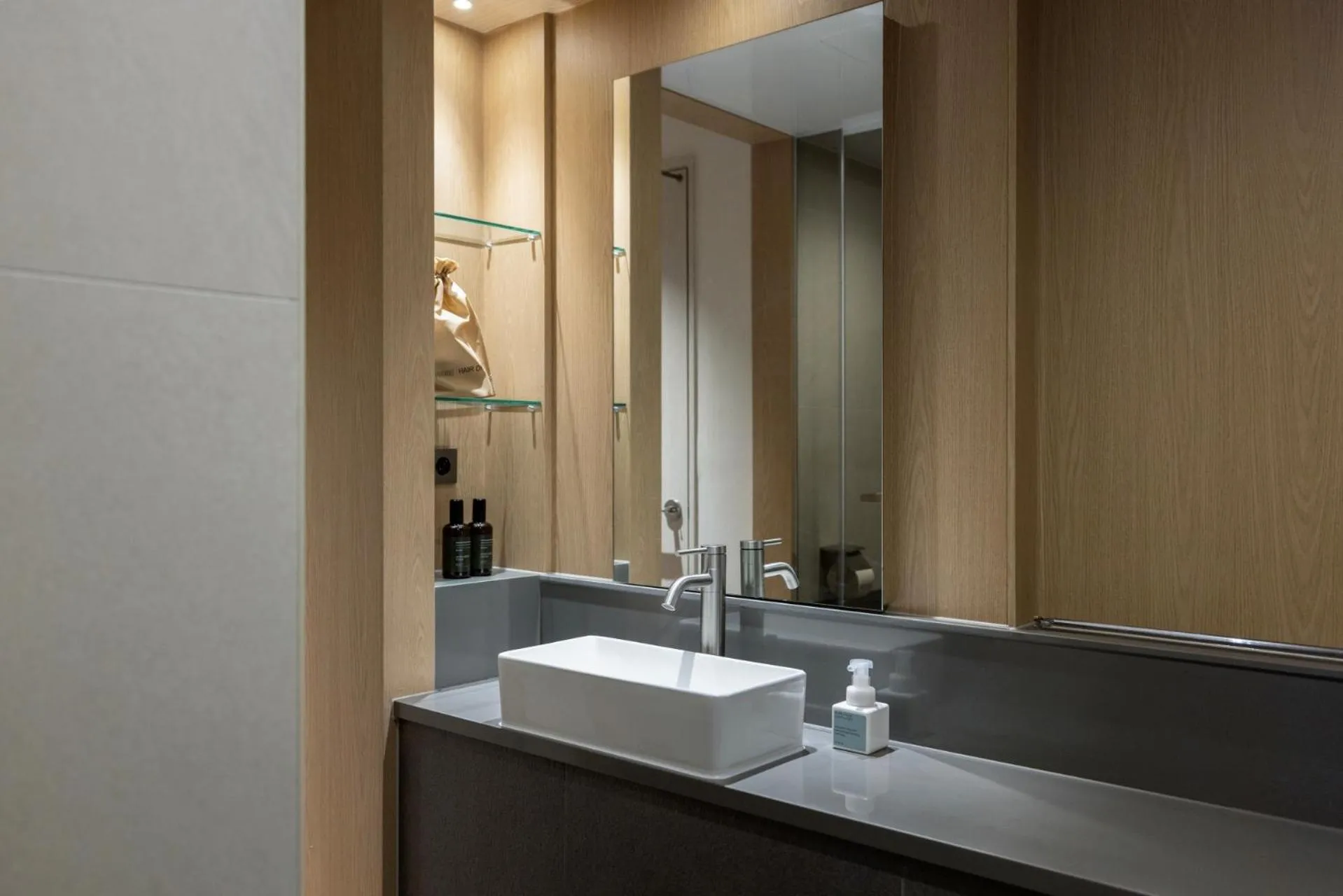 Bathroom in Sowon Ryokan and Hotel by Aank Sangbong