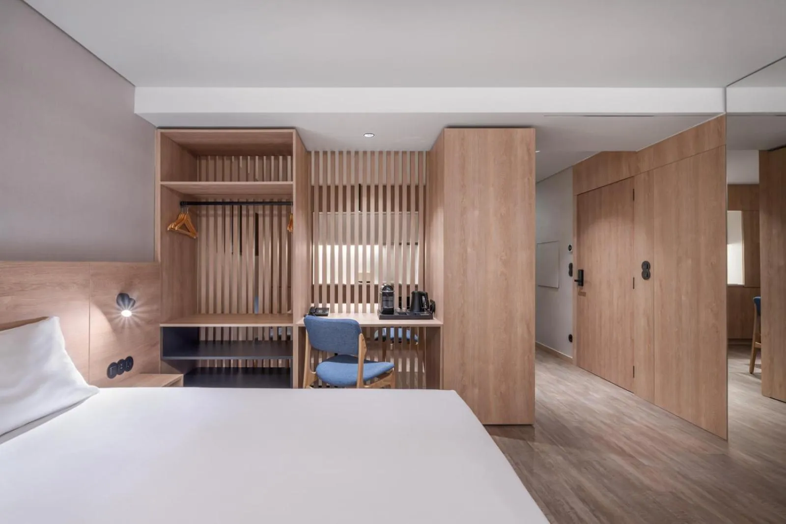 Bedroom, Bed in Moov Apartments Boavista