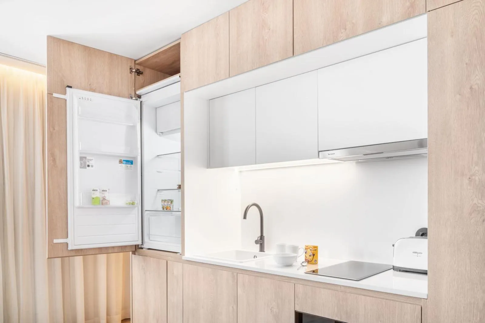 Kitchen or kitchenette in Moov Apartments Boavista