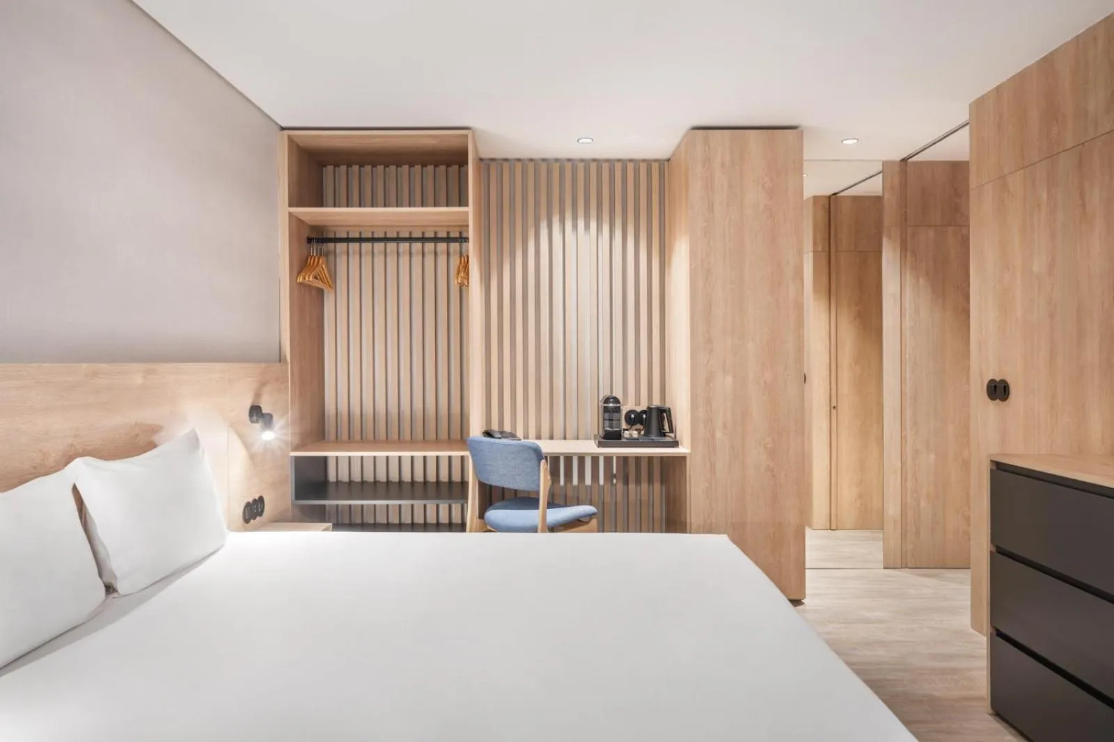 Bedroom, Bed in Moov Apartments Boavista