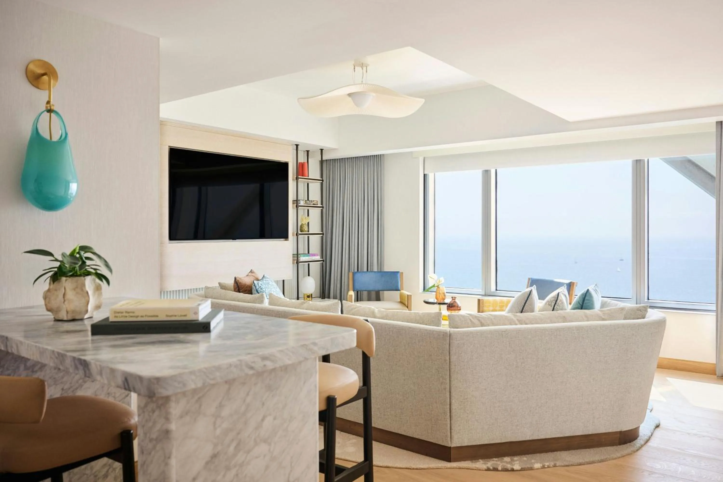 Living room in Hotel Arts Barcelona