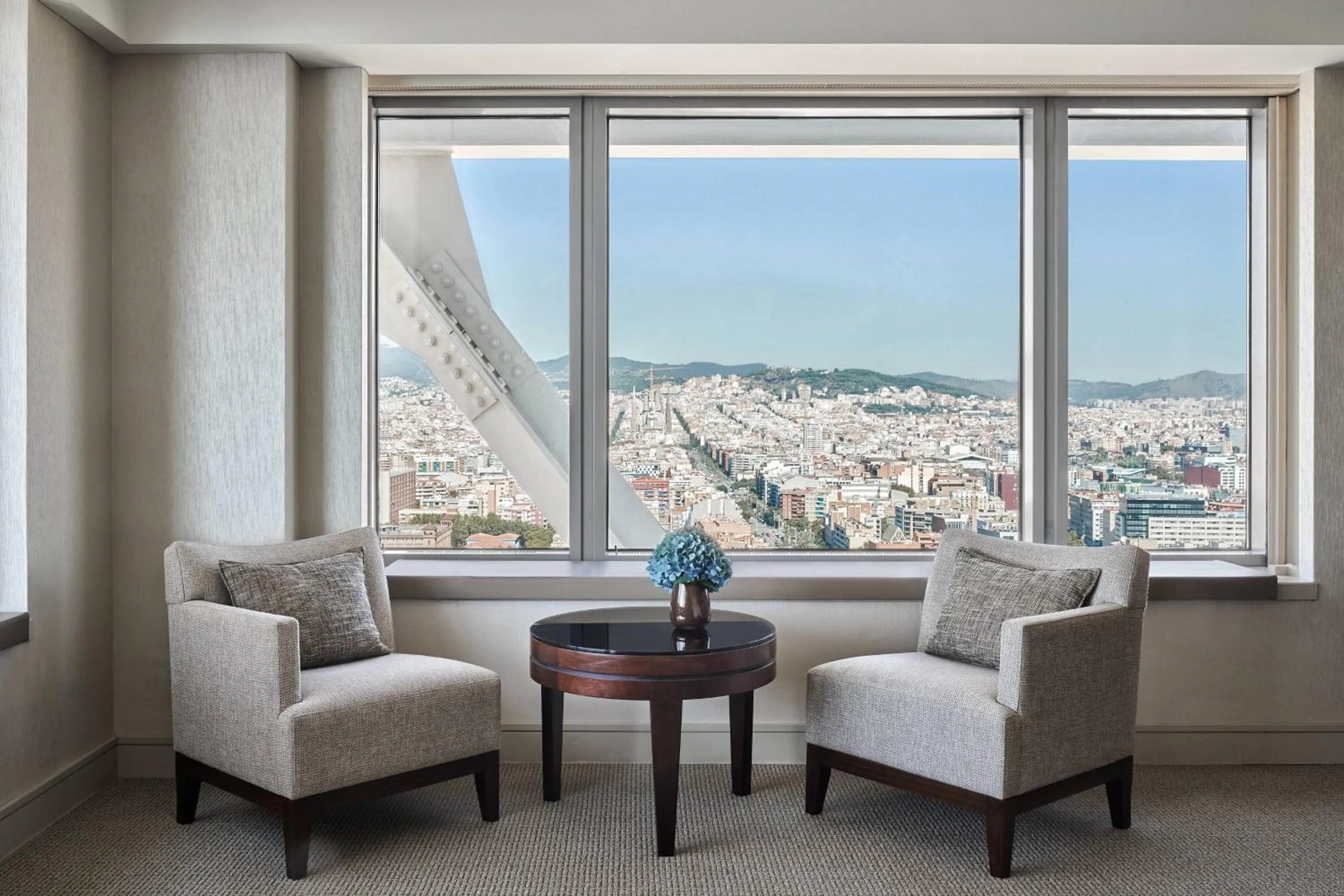 Living room in Hotel Arts Barcelona