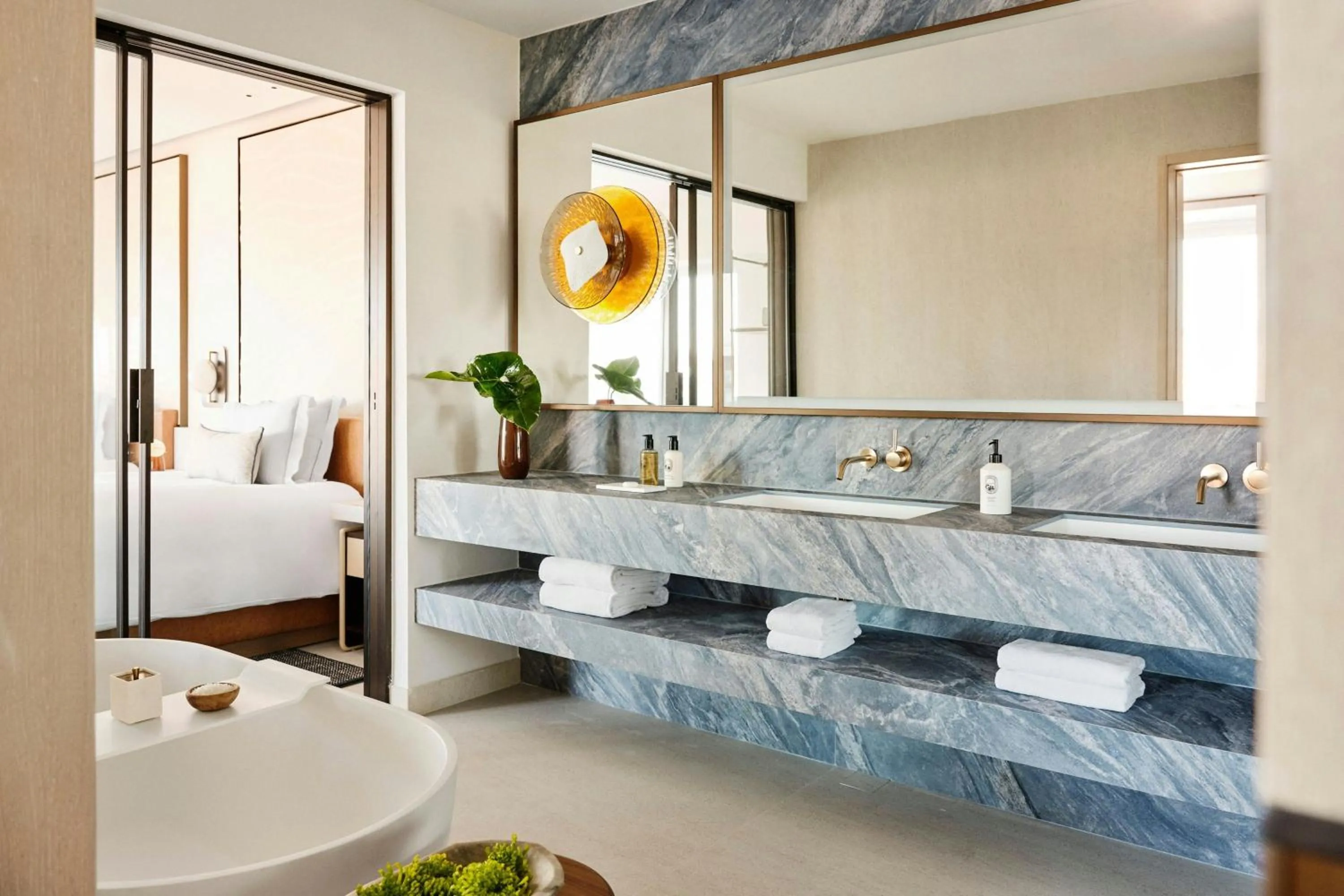 Photo of the whole room, Bed in Hotel Arts Barcelona