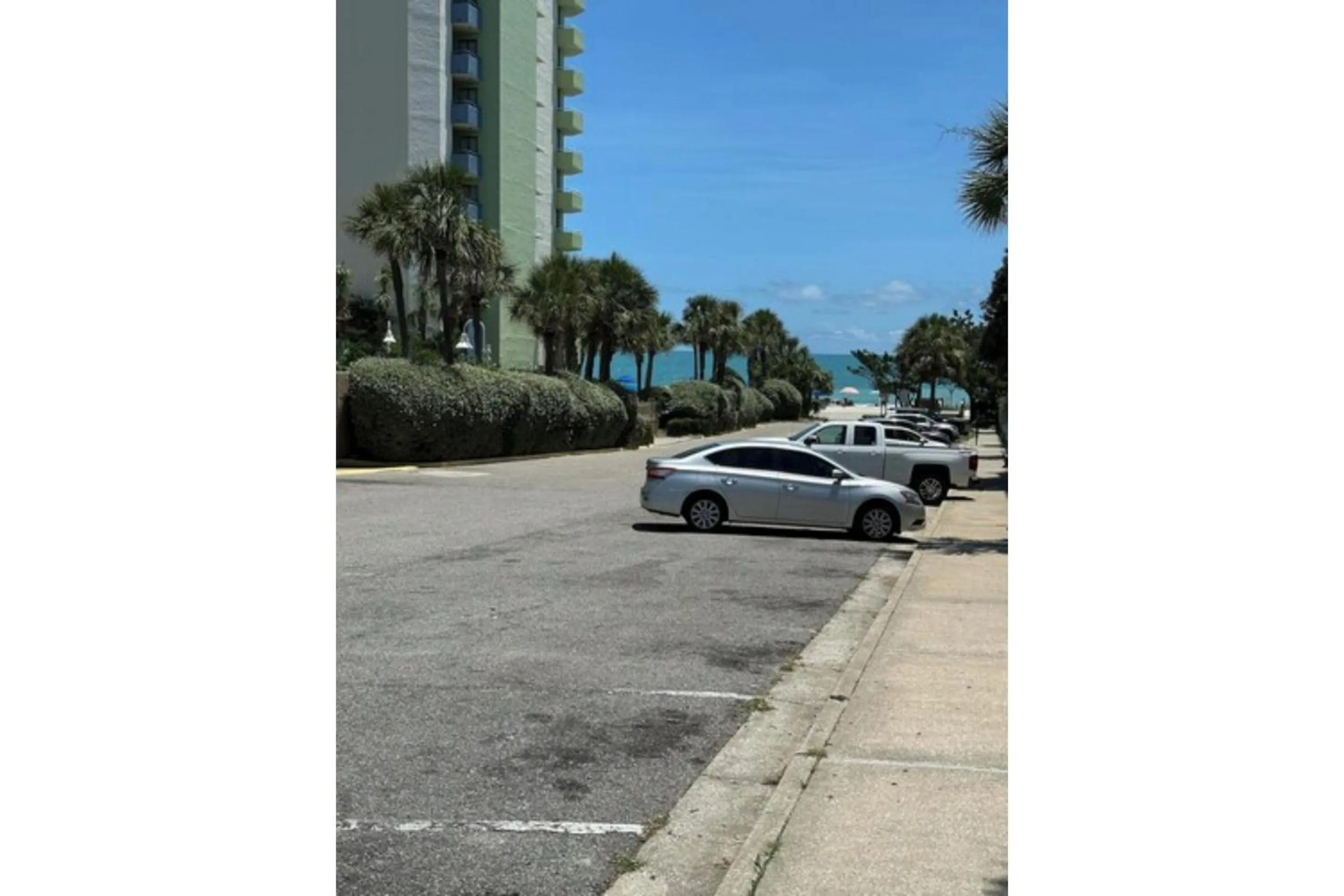 Parking in Capital O Sunset Waves Hotel Myrtle Beach Oceanfront