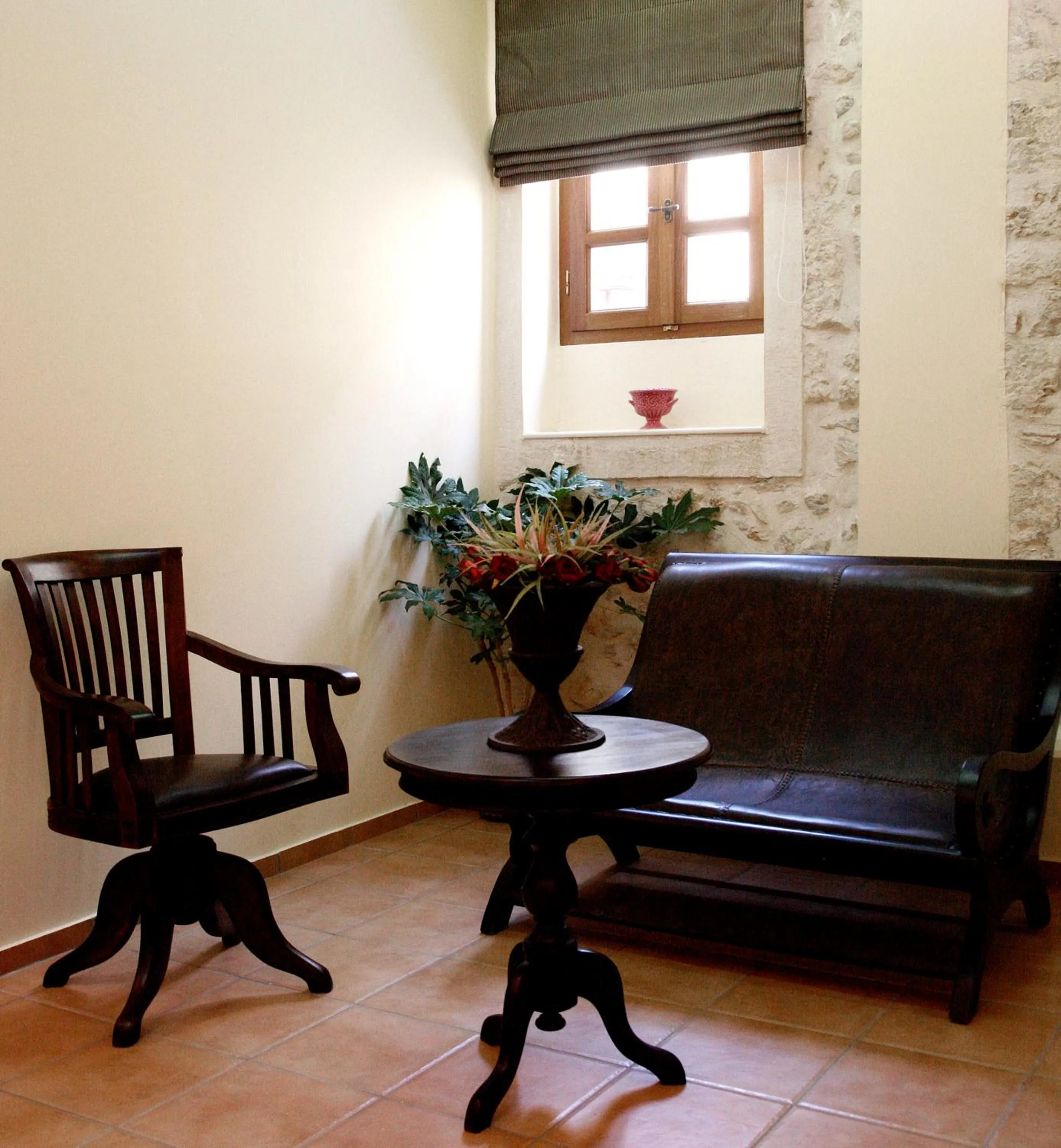 Living room in Leo Hotel