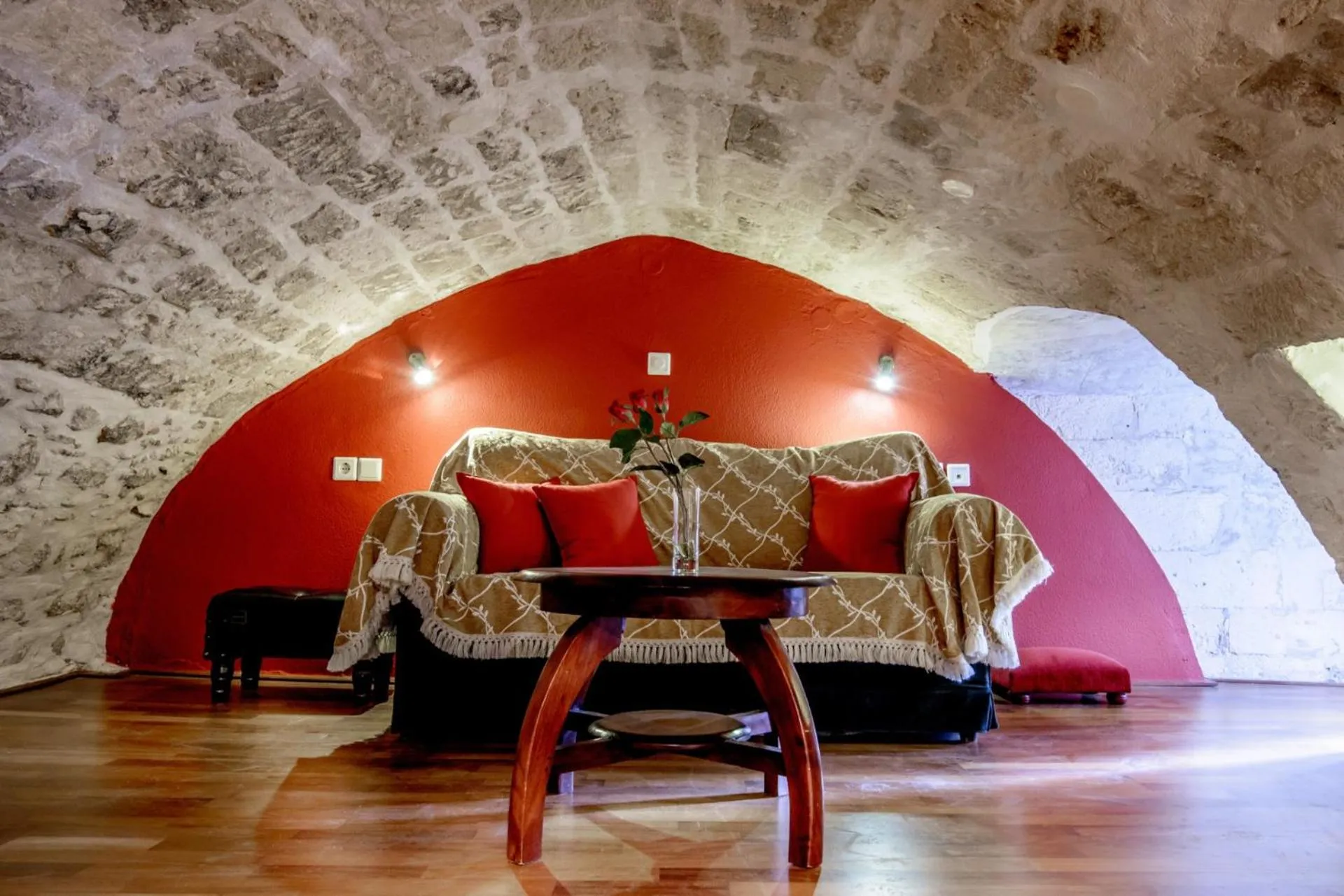 Living room in Leo Hotel