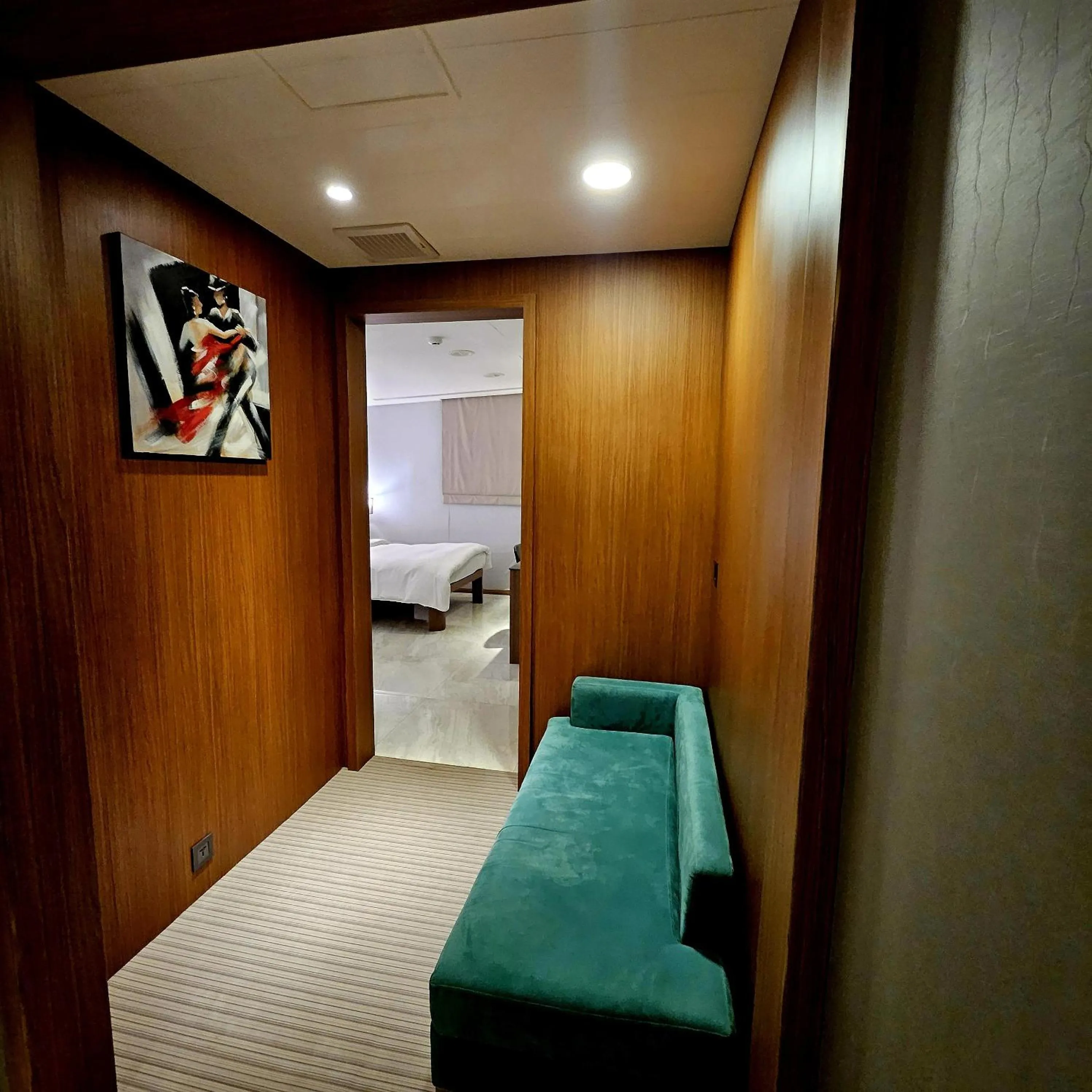 Photo of the whole room, Bed in Beauty Hotels Taipei - B7 Journey