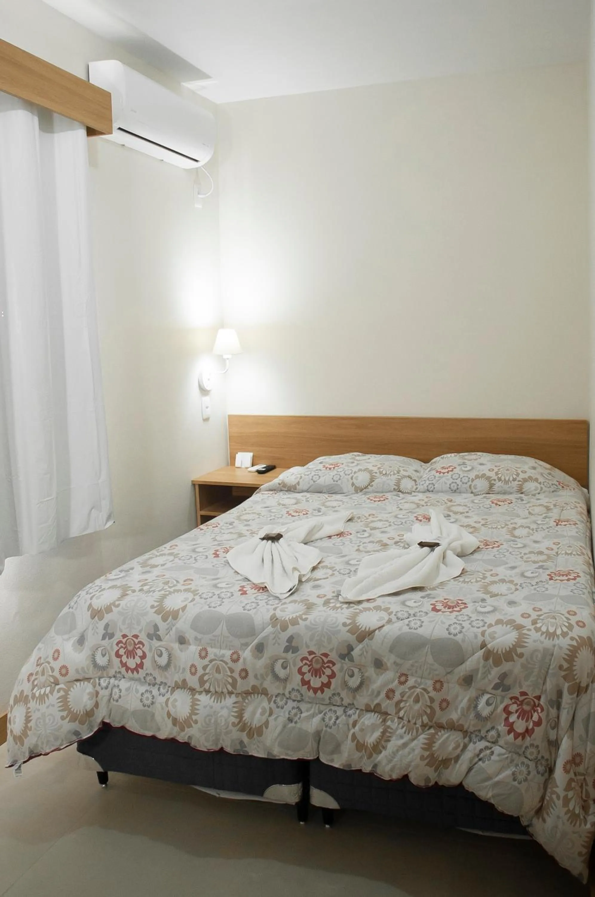 Photo of the whole room, Bed in Marechal Plaza Hotel