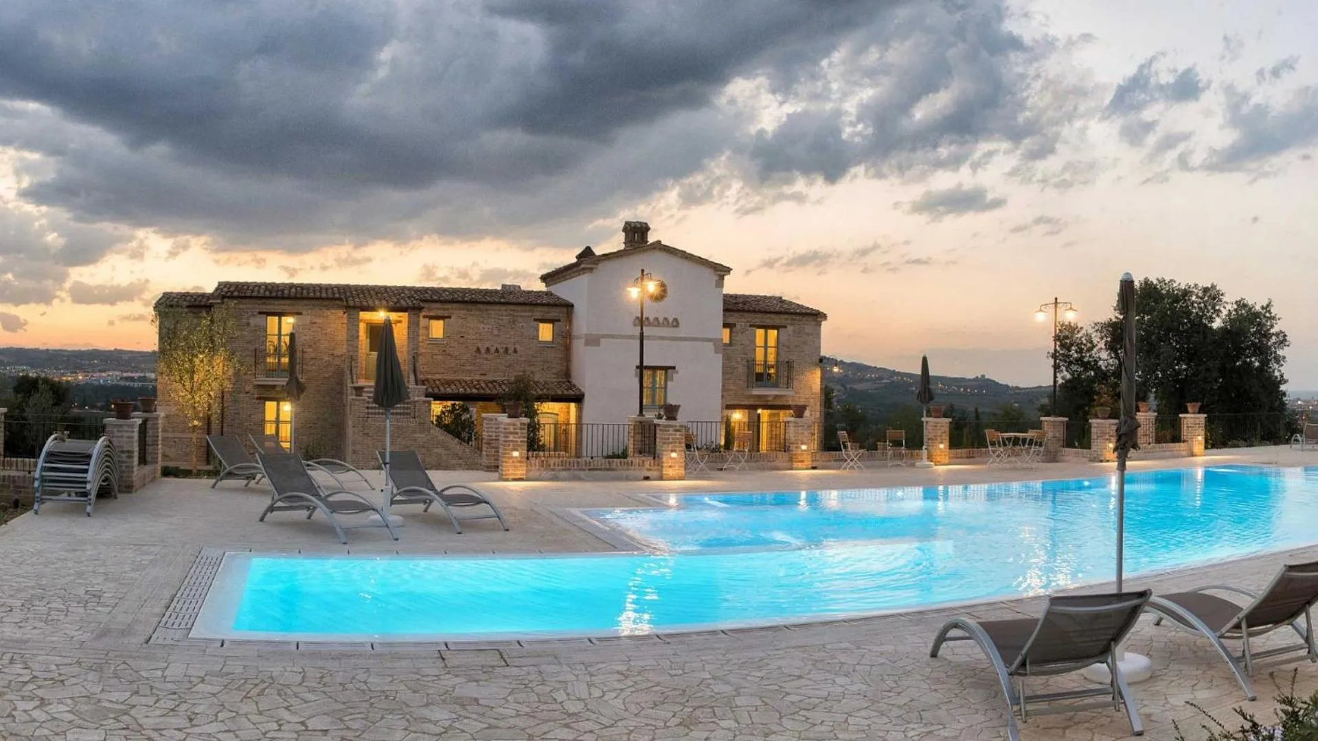 Property building in Villa Sant'Angelo