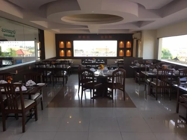 Restaurant/places to eat in Shiva Oasis Resort