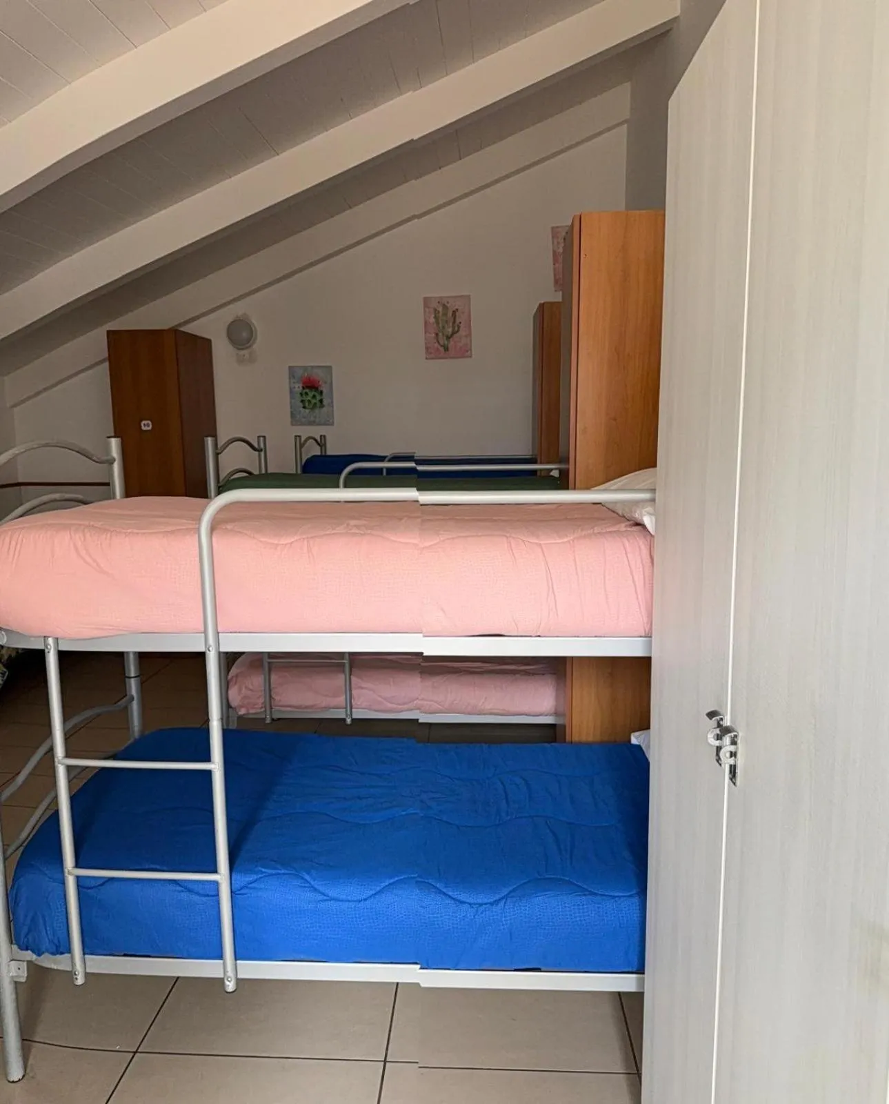 bunk bed, Bed in Seven Hostel & Rooms