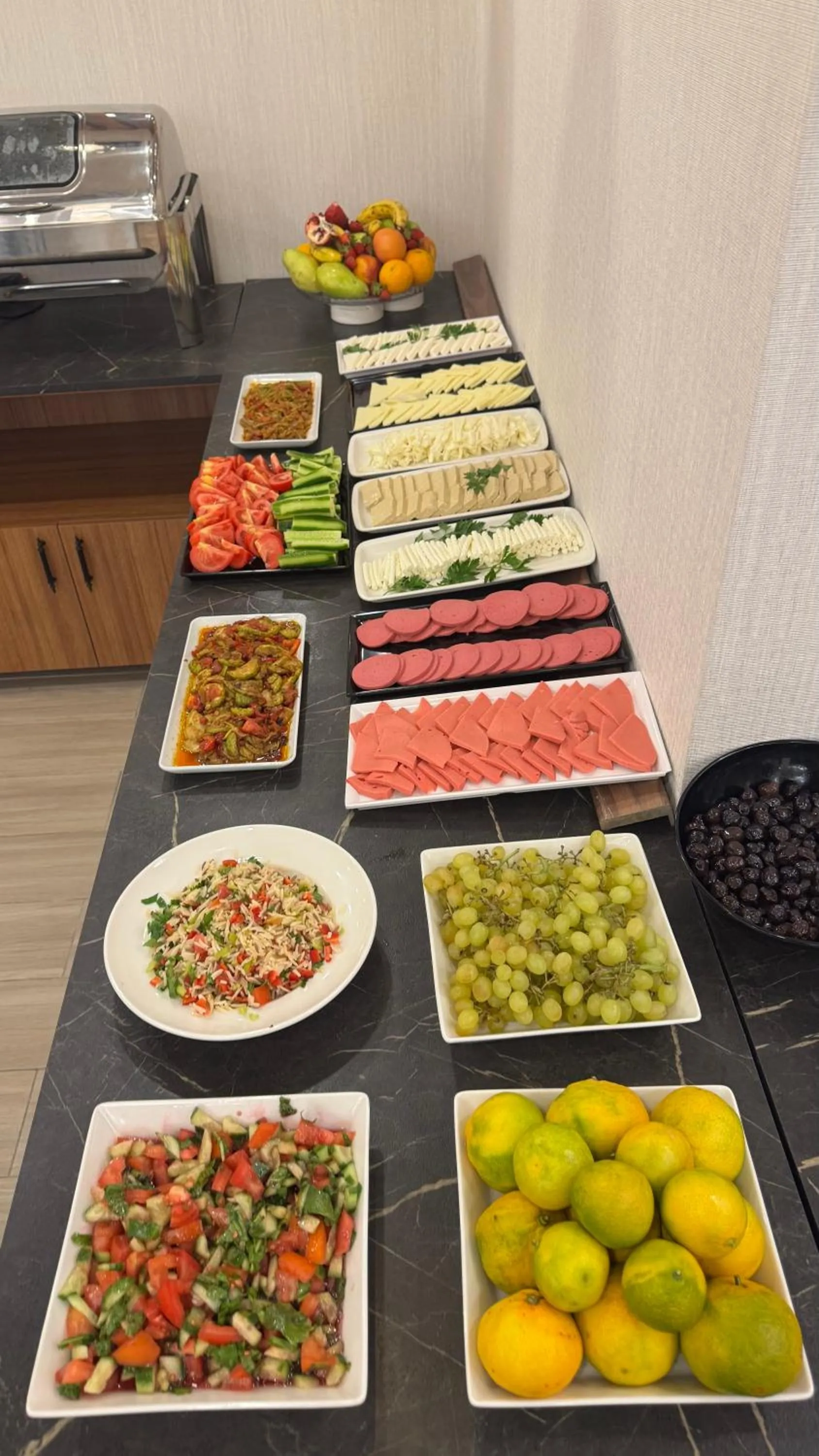 Food and drinks in Gnc Airport Hotel