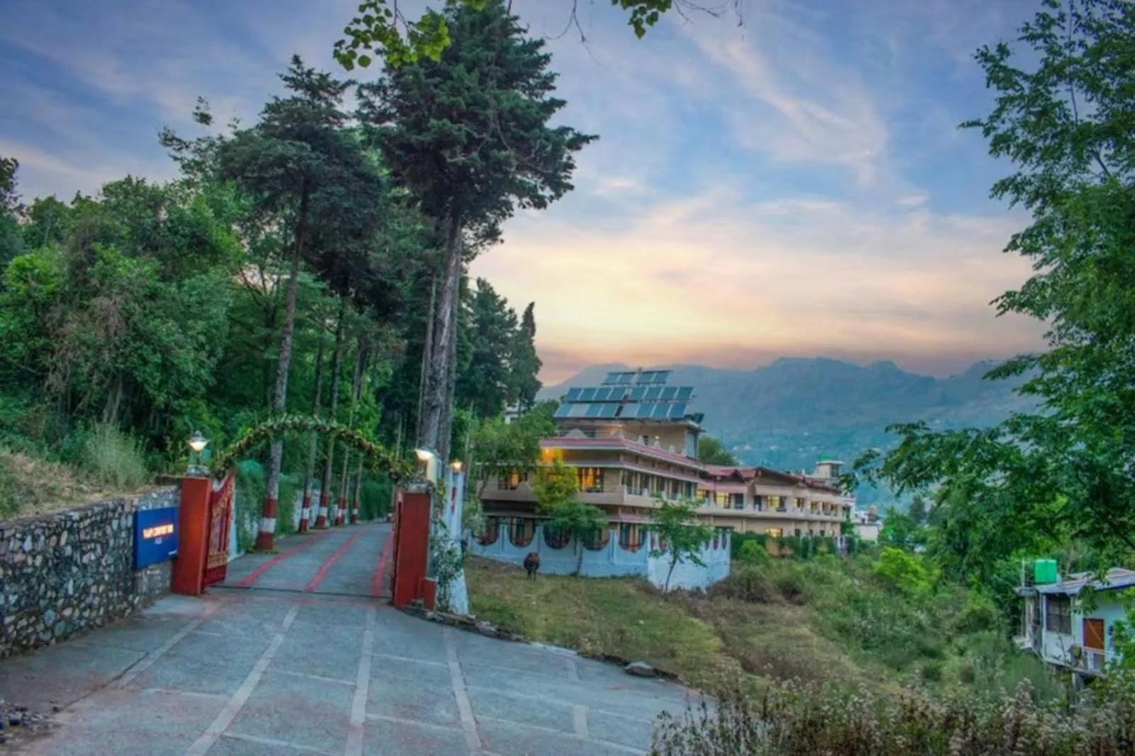 Property building in Hotel Vaapi Comfort inn