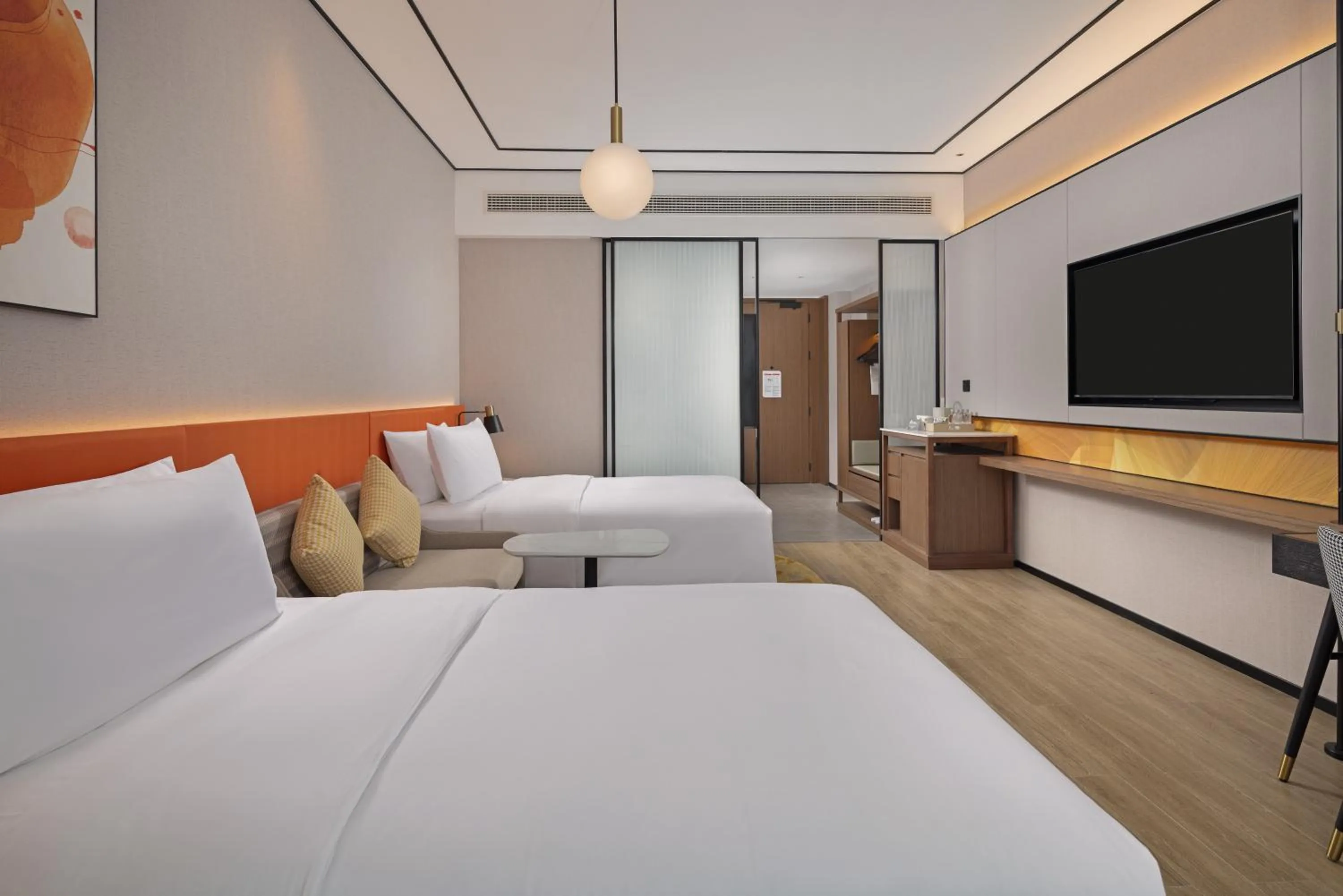 Bed in Hilton Garden Inn Hangzhou Grand Canal