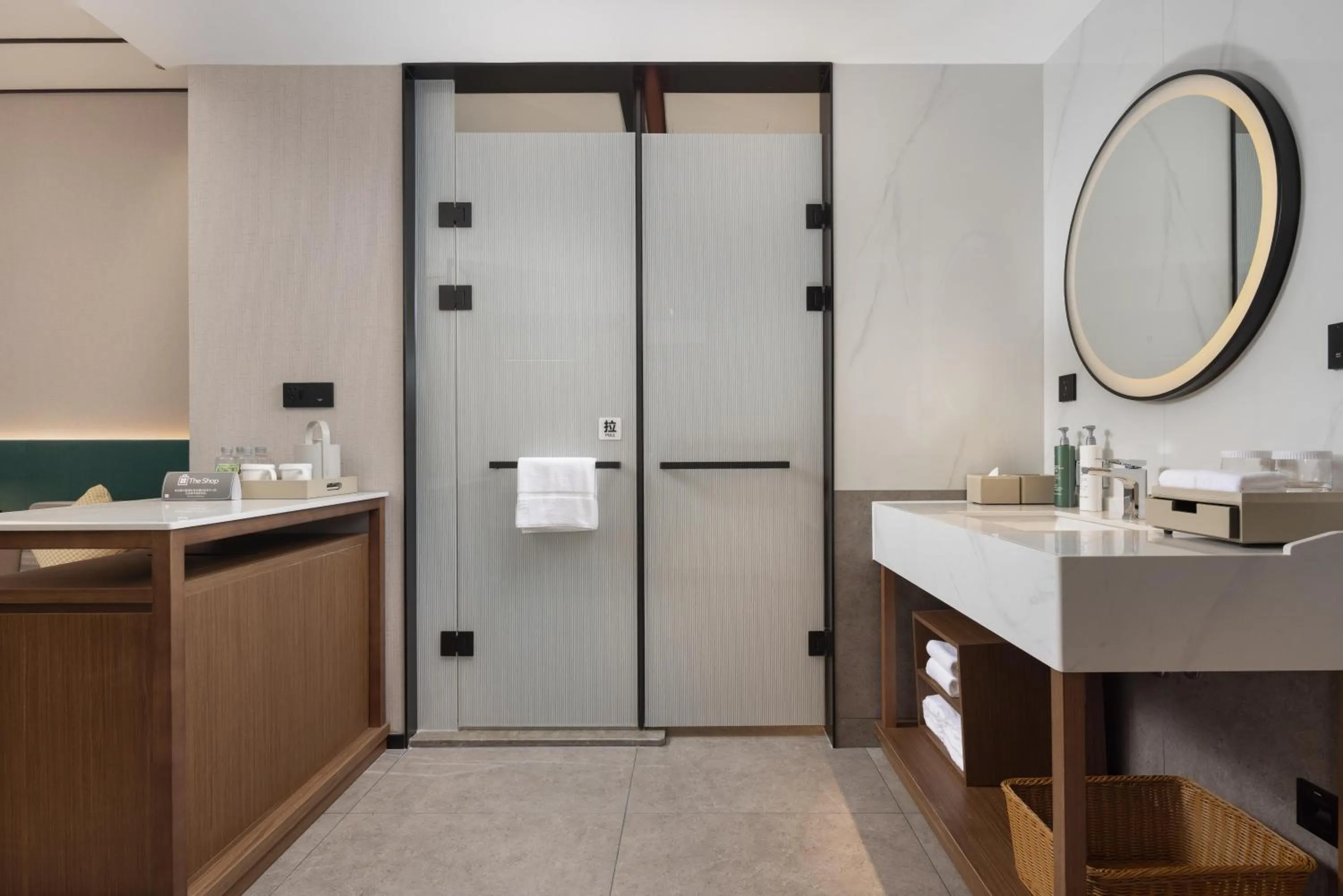 Bathroom in Hilton Garden Inn Hangzhou Grand Canal