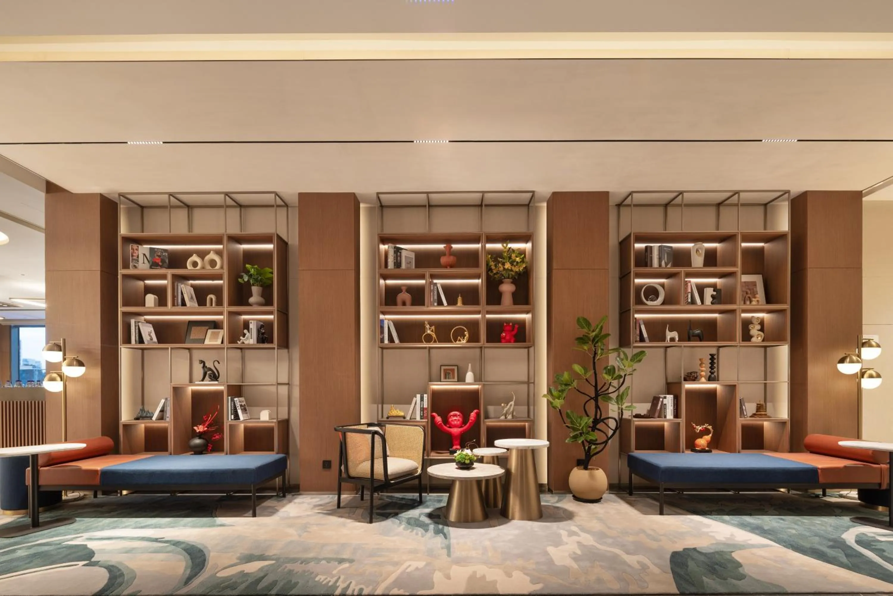 Seating area in Hilton Garden Inn Hangzhou Grand Canal