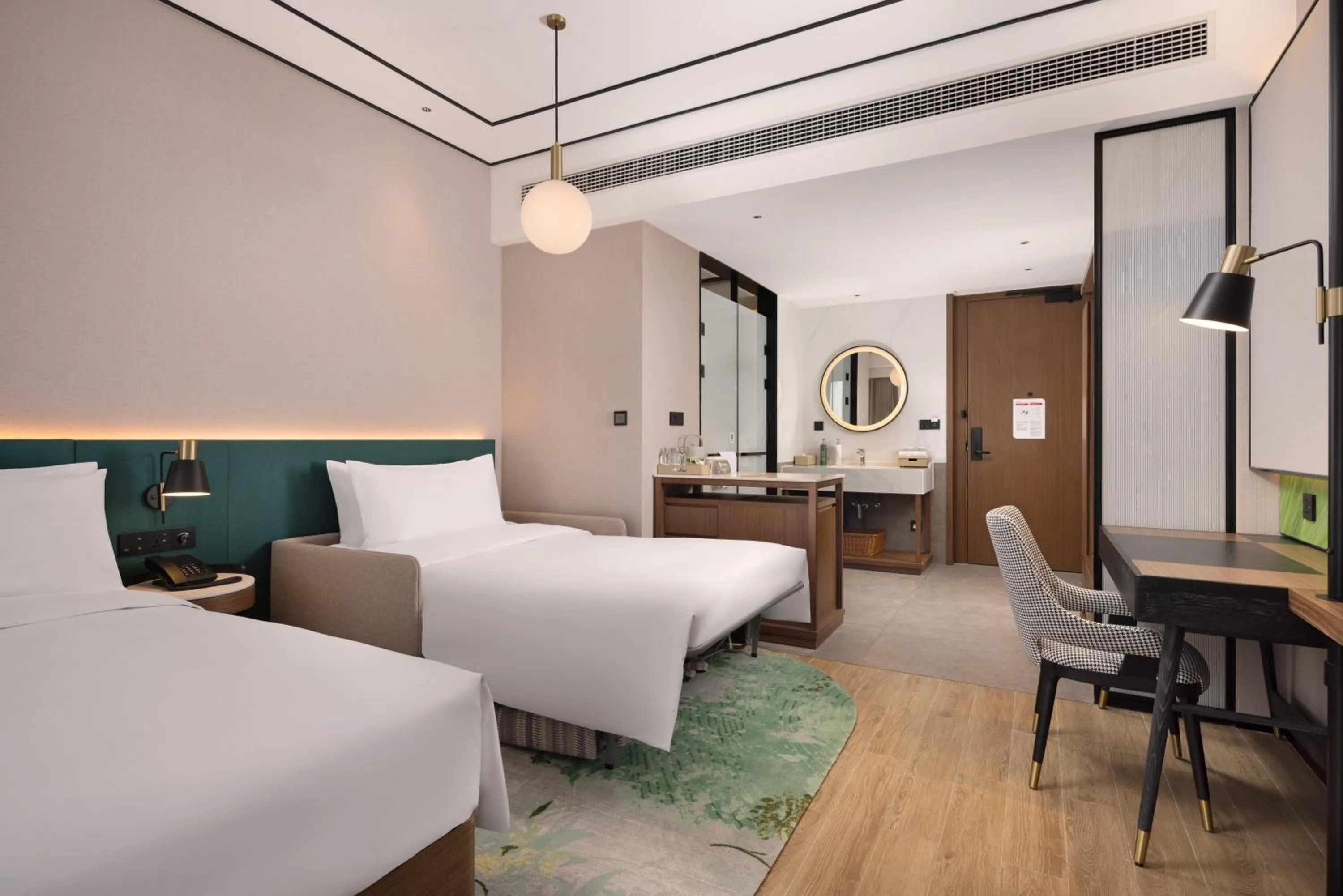 Living room, Bed in Hilton Garden Inn Hangzhou Grand Canal