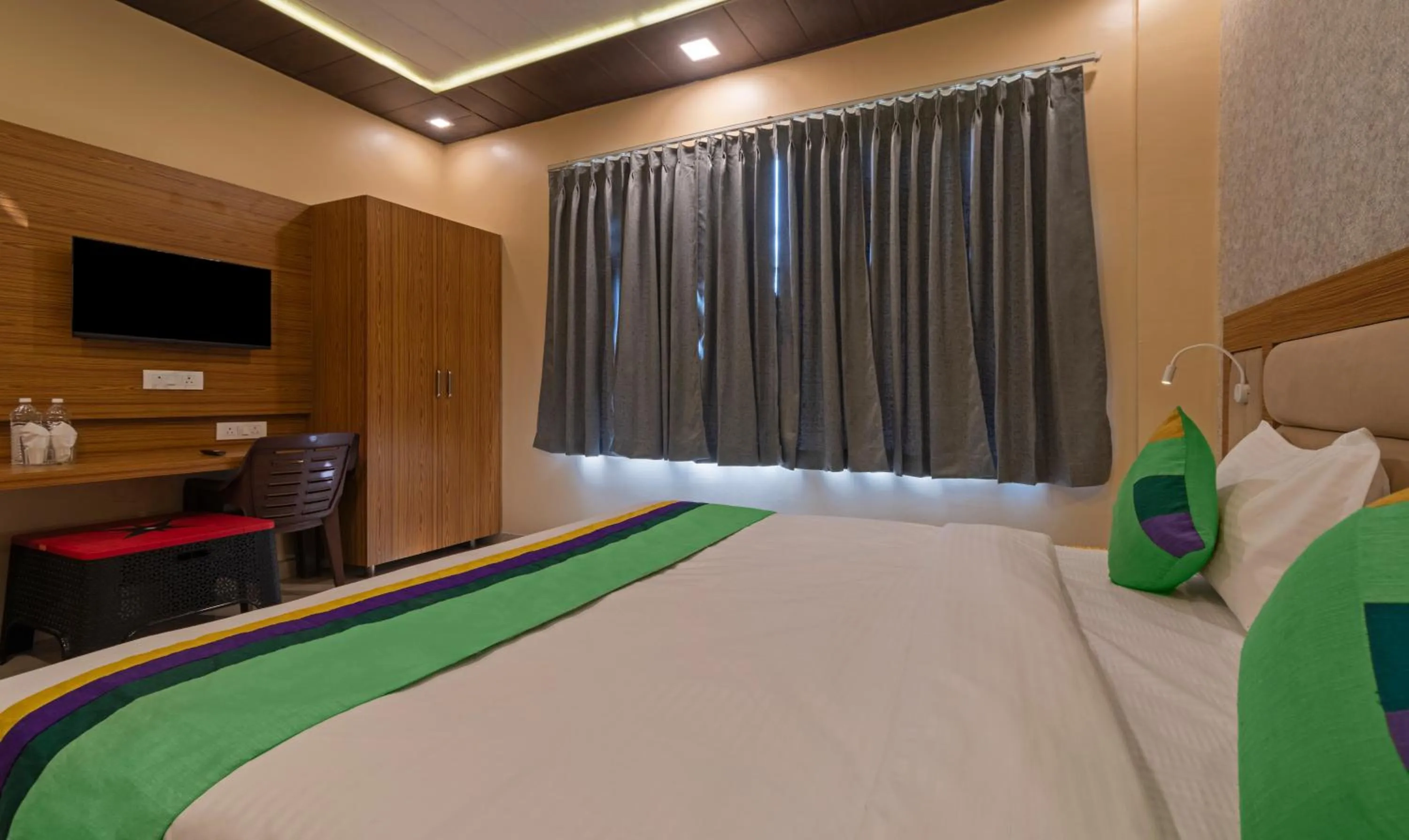 Bedroom, Bed in Treebo Heaven Grand Ayodhya