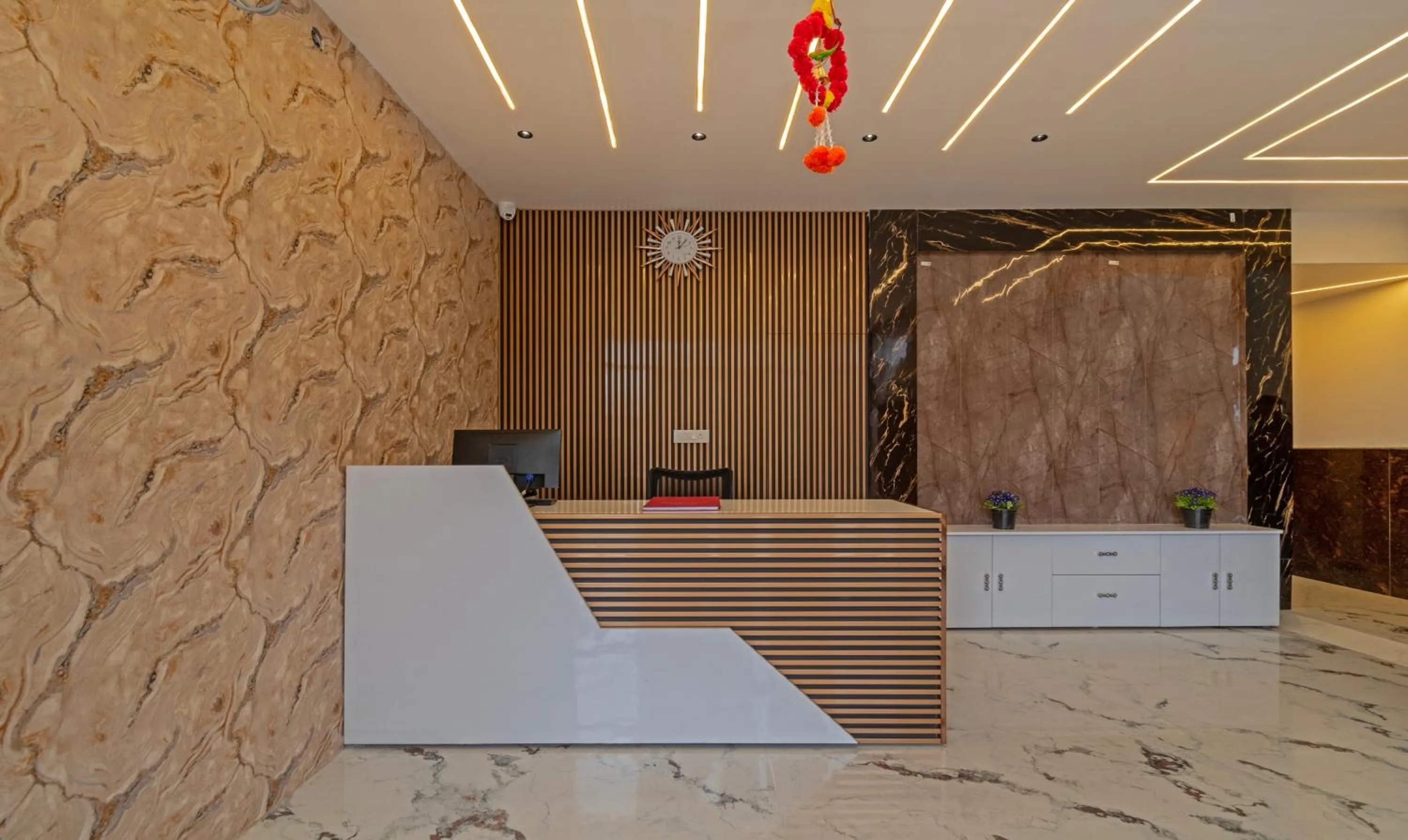 Lobby or reception in Treebo Heaven Grand Ayodhya