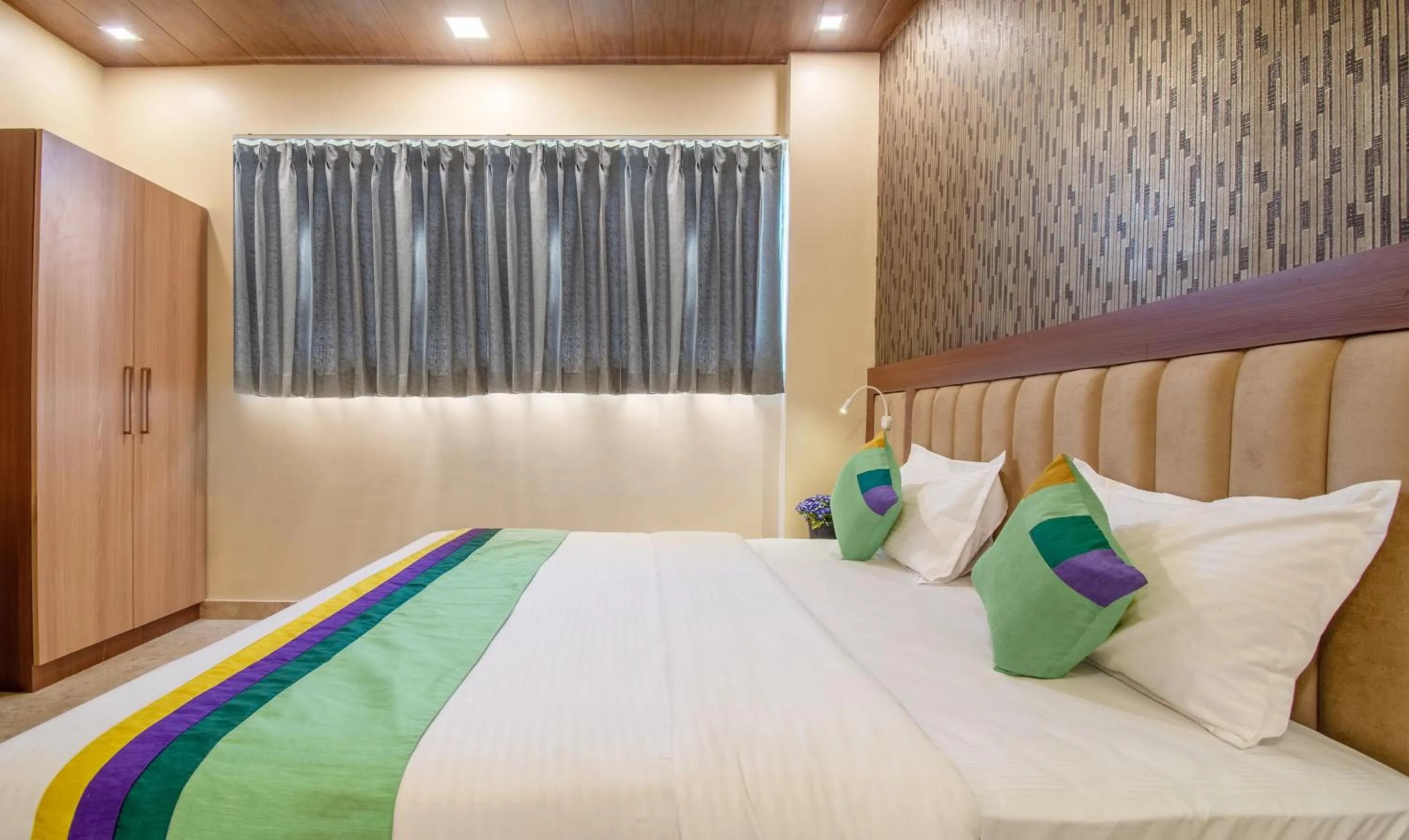 Bedroom, Bed in Treebo Heaven Grand Ayodhya