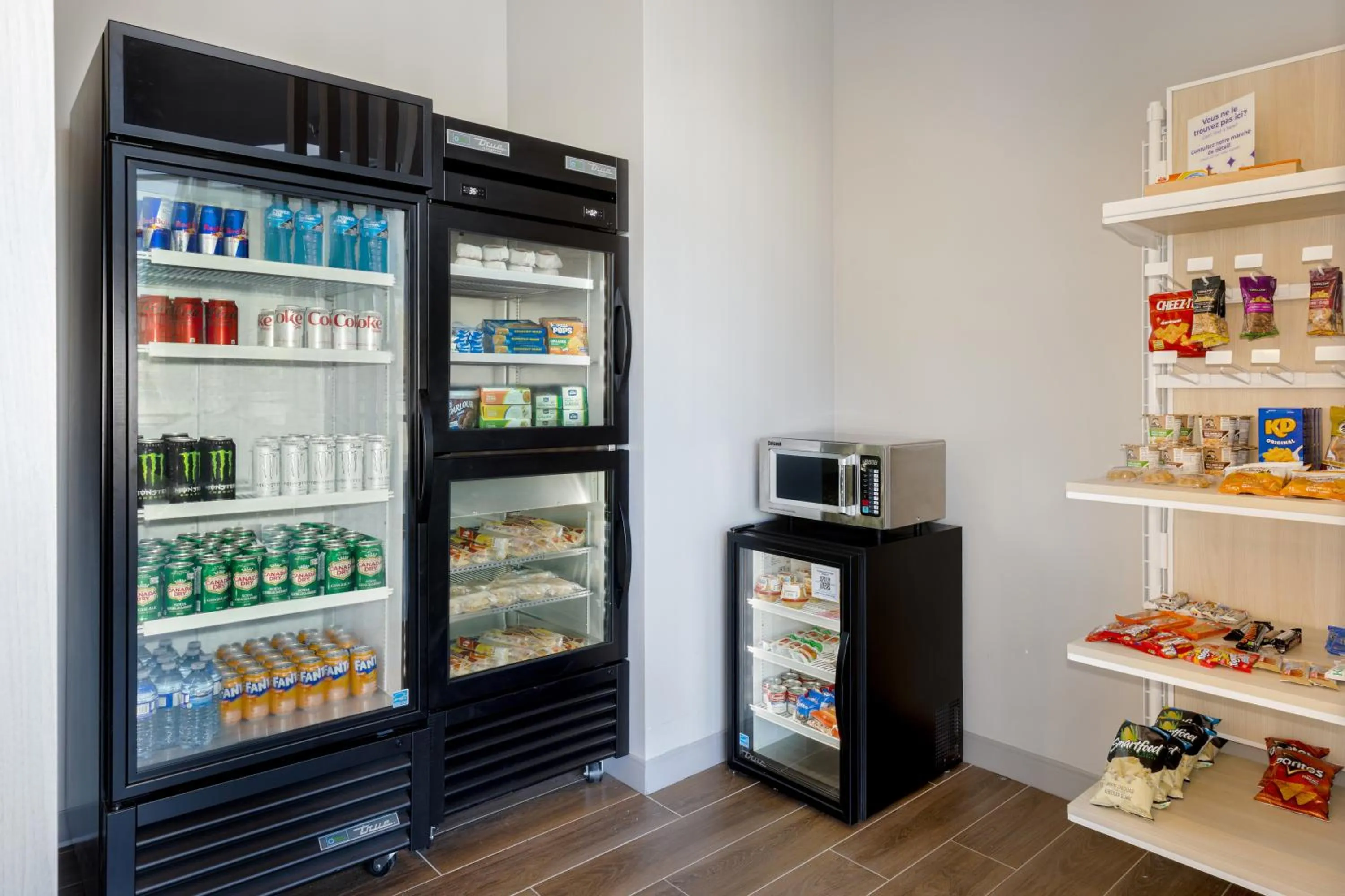 Supermarket/grocery shop in Spark By Hilton Montreal Midtown