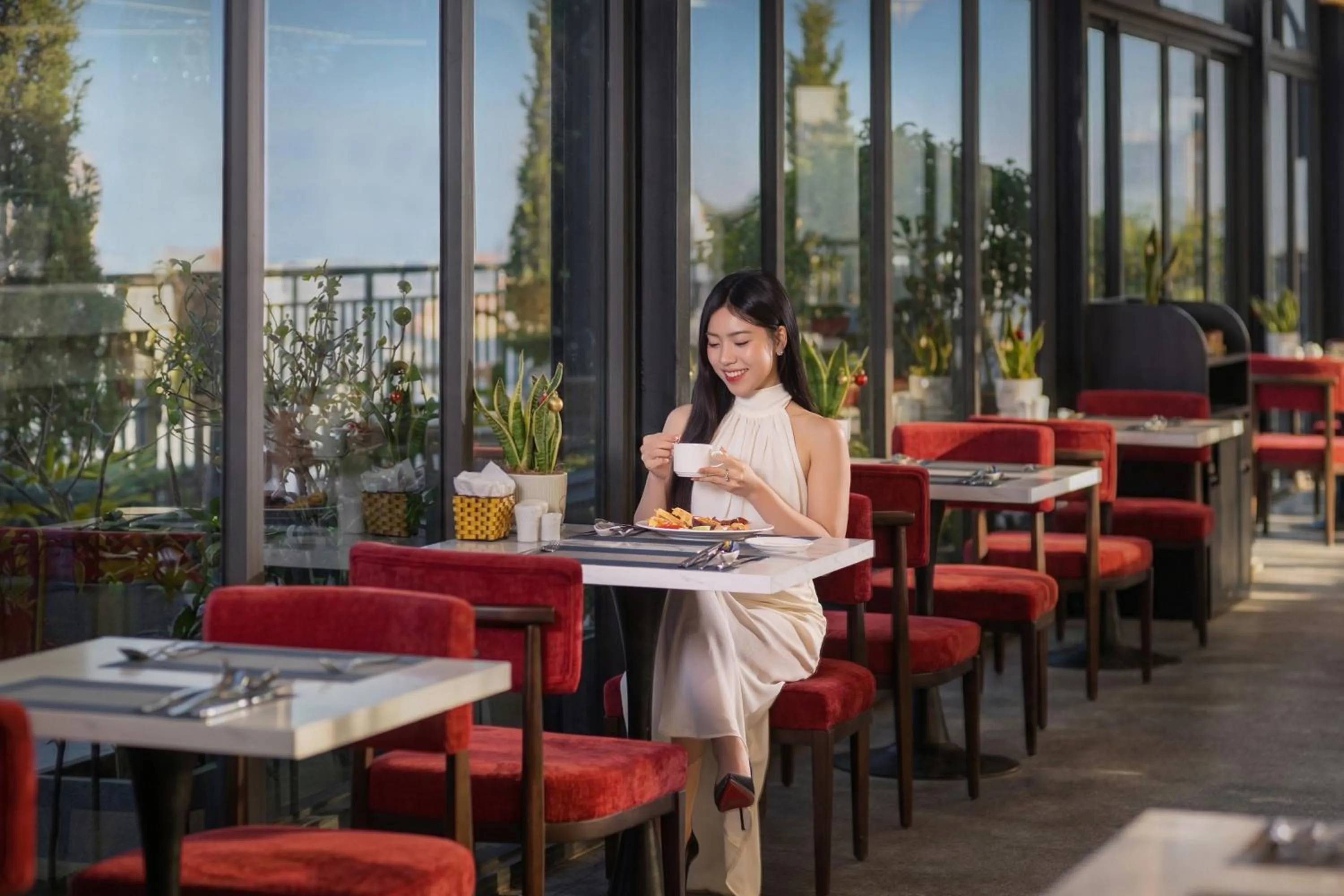 Restaurant/places to eat in DeLaMont Sapa Hotel - Hill Serenity Retreat