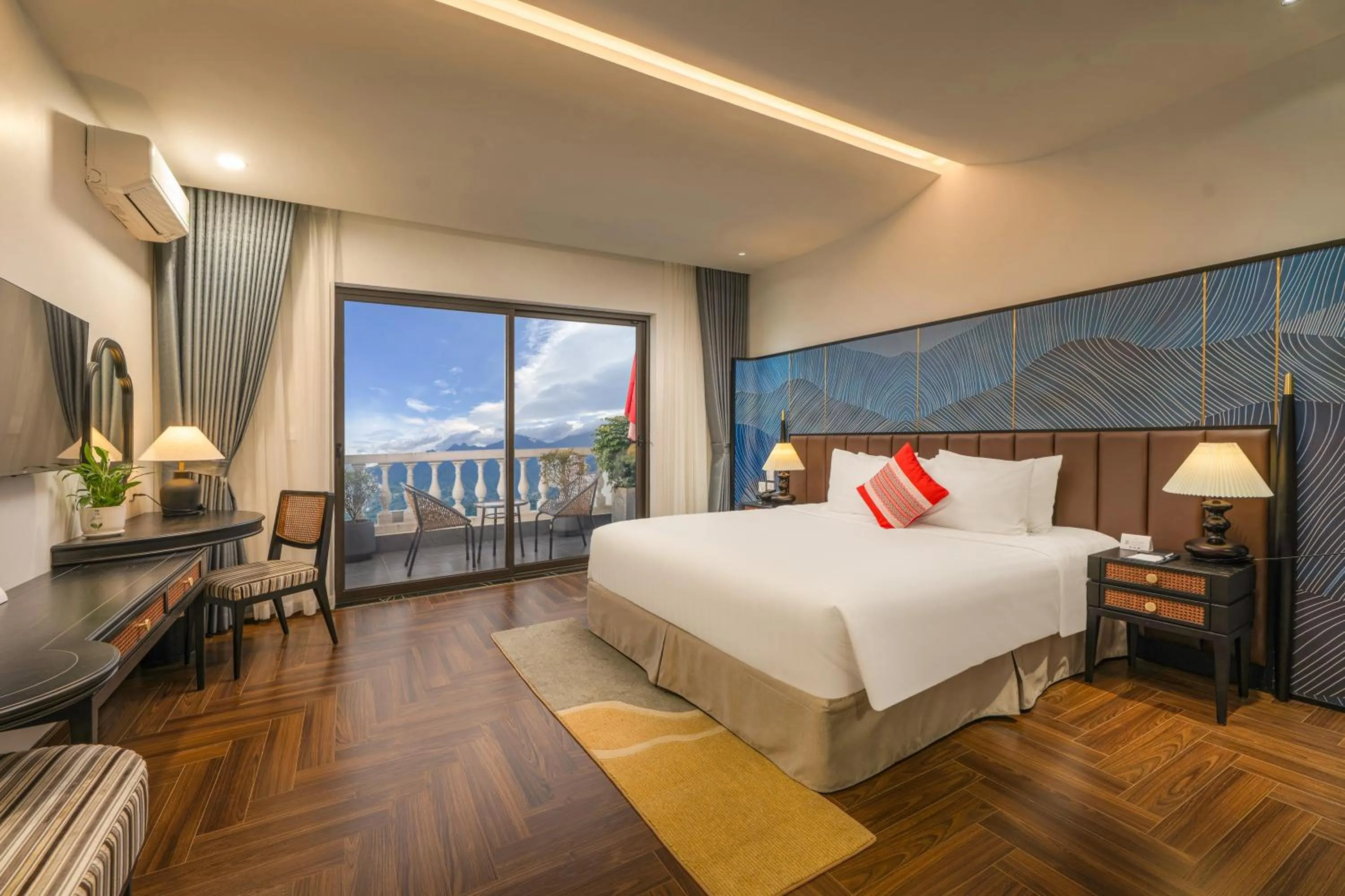 Bed in DeLaMont Sapa Hotel - Hill Serenity Retreat