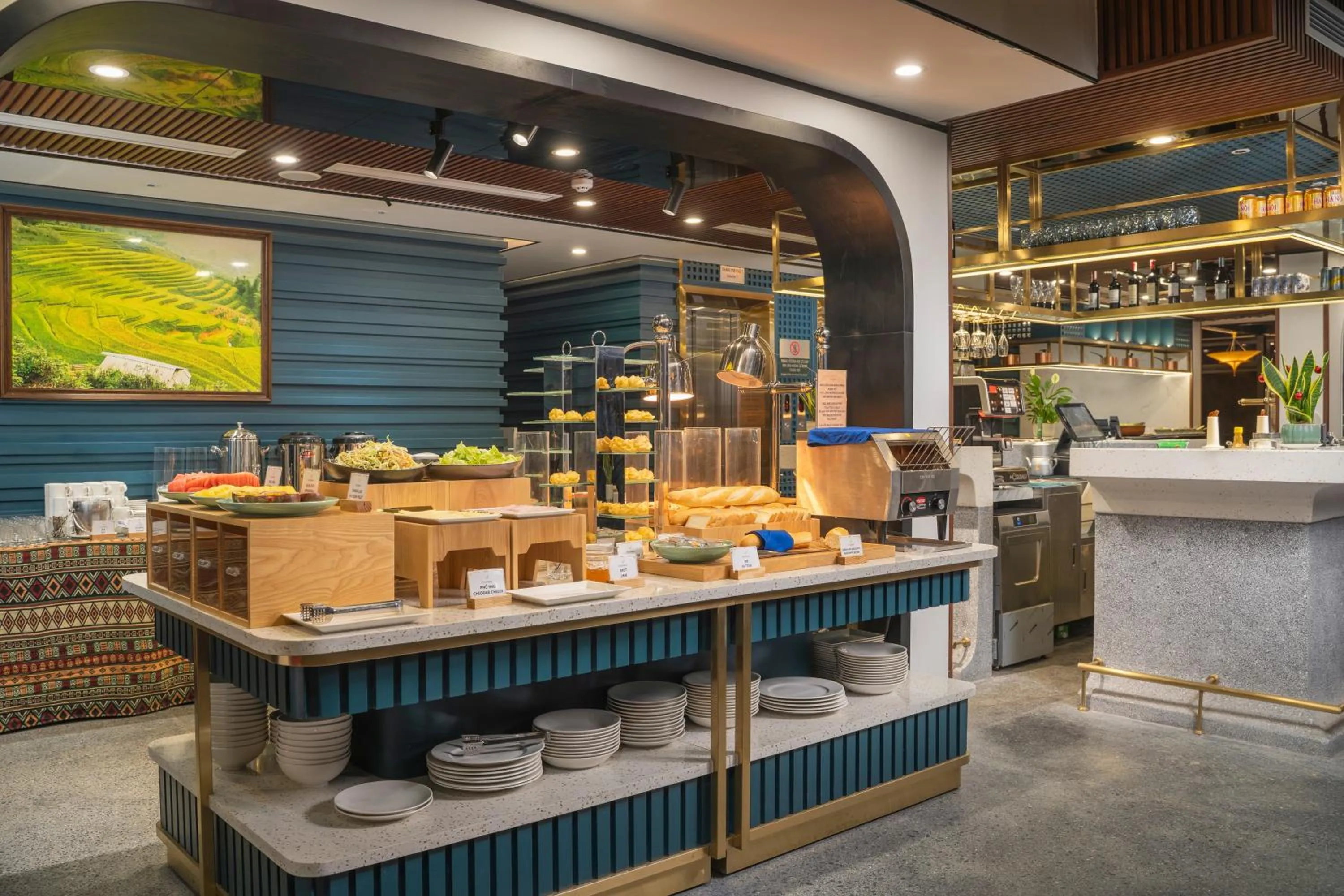 Restaurant/places to eat in DeLaMont Sapa Hotel - Hill Serenity Retreat