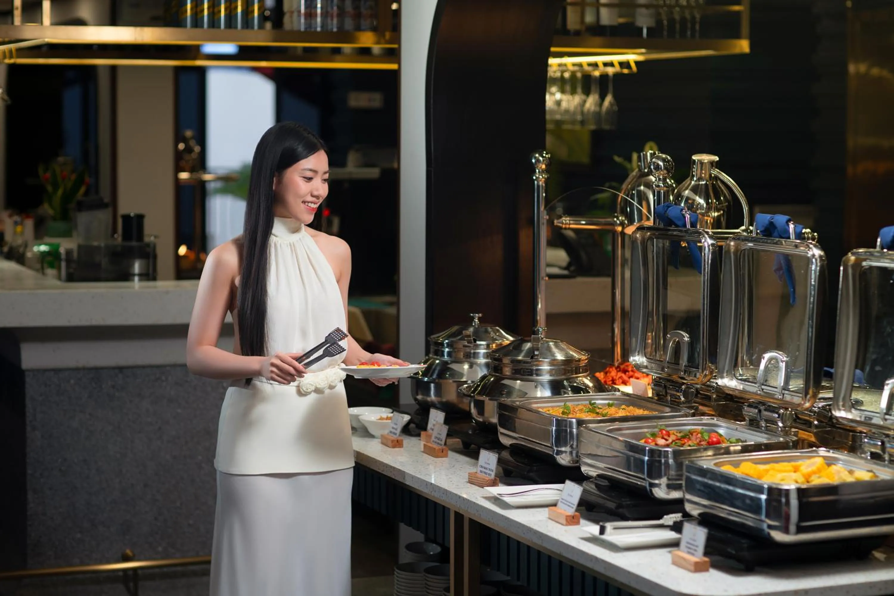 Restaurant/places to eat in DeLaMont Sapa Hotel - Hill Serenity Retreat