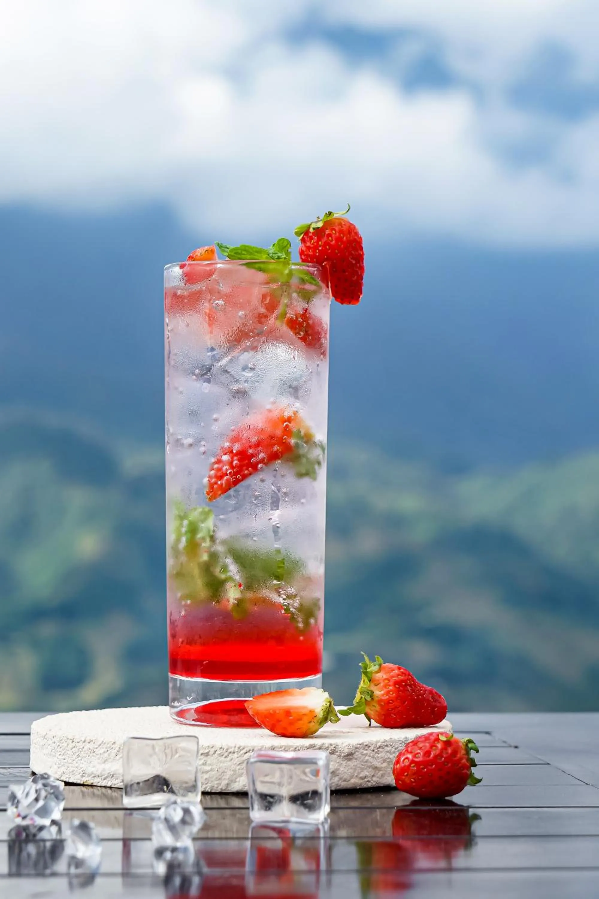 Drinks in DeLaMont Sapa Hotel - Hill Serenity Retreat