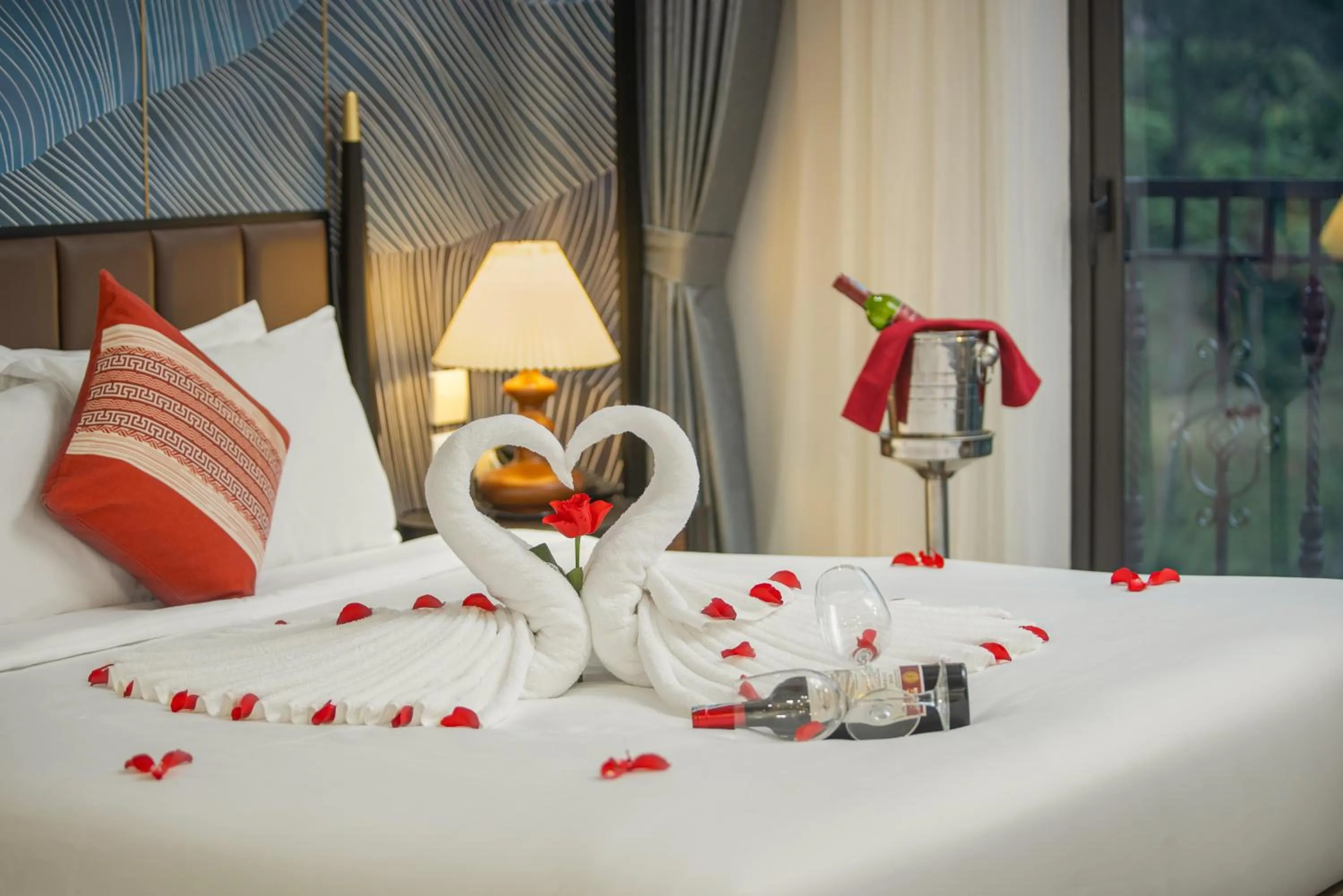 Bed in DeLaMont Sapa Hotel - Hill Serenity Retreat