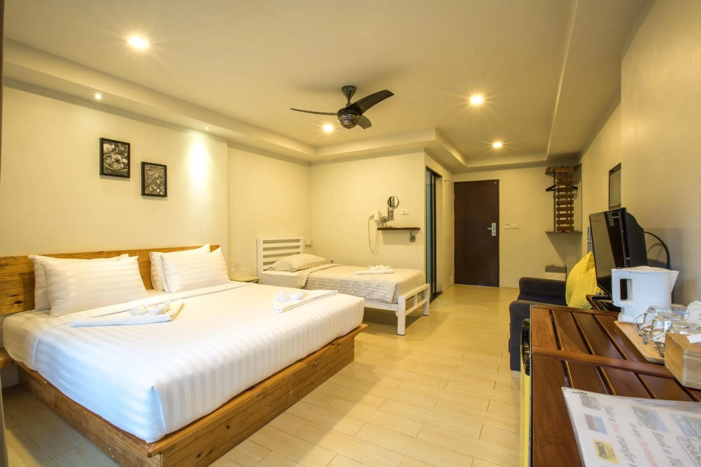Bedroom, Bed in Good Dream Hotel (Khun Ying House)