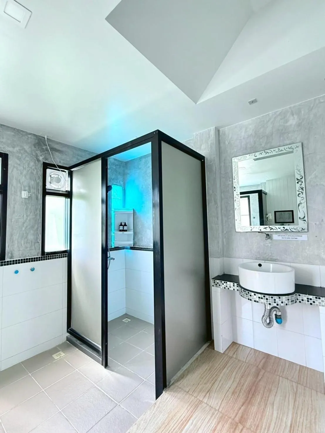 Bathroom in Good Dream Hotel (Khun Ying House)