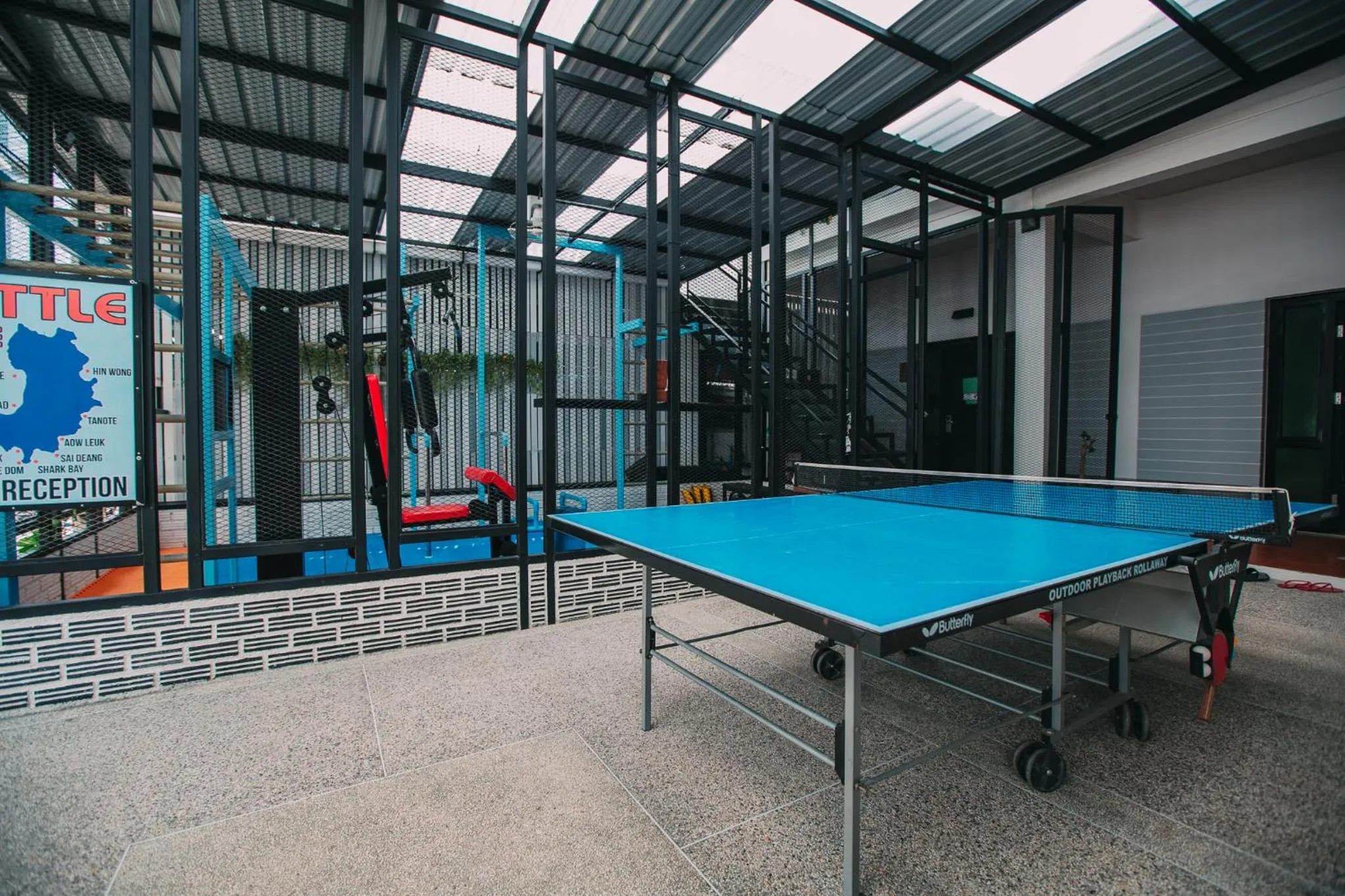 Table tennis in Good Dream Hotel (Khun Ying House)