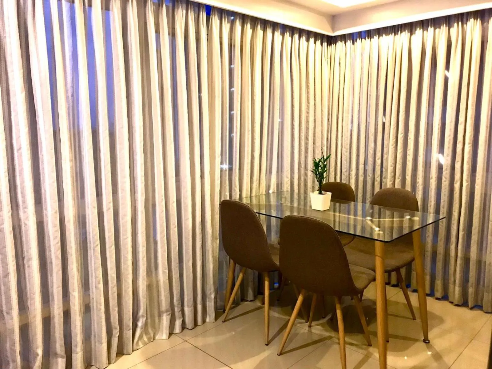 Seating area in MaxStays - Max Home at Fort Victoria Tower A