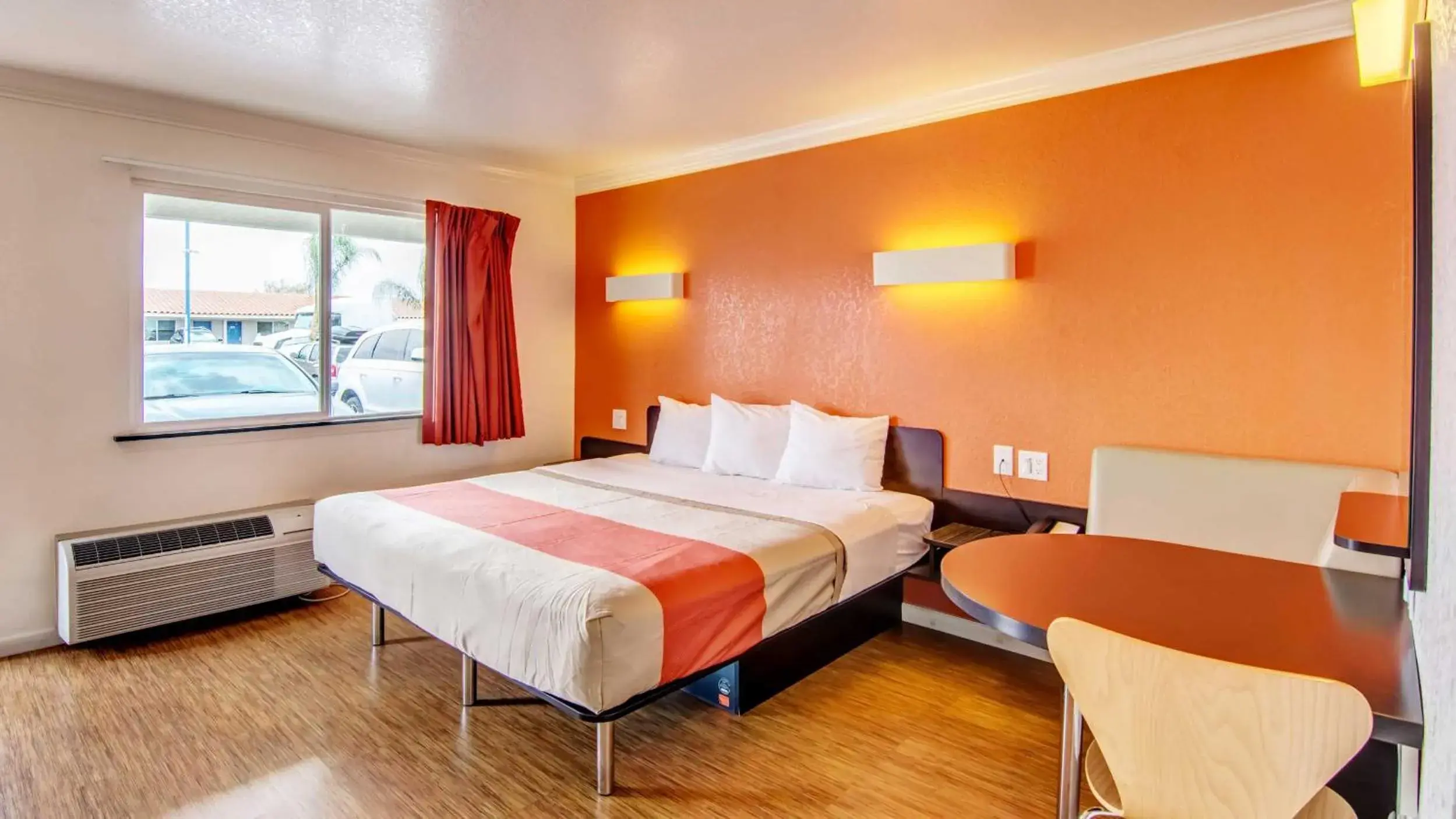 King Room - Disability Access in Motel 6 Manteca CA King Room - Disability Access in Motel 6 Manteca CA