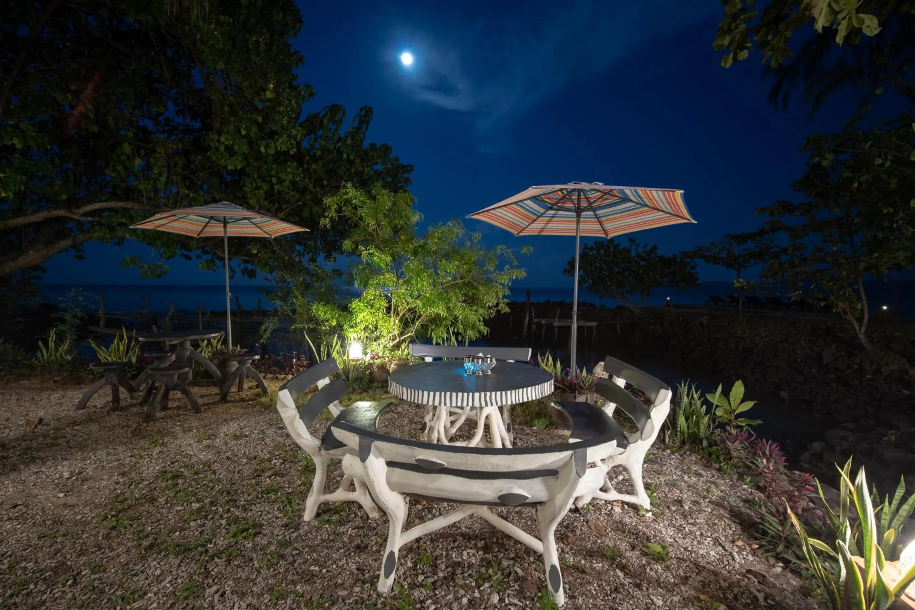 Night in Ta-Lay Time KohMak